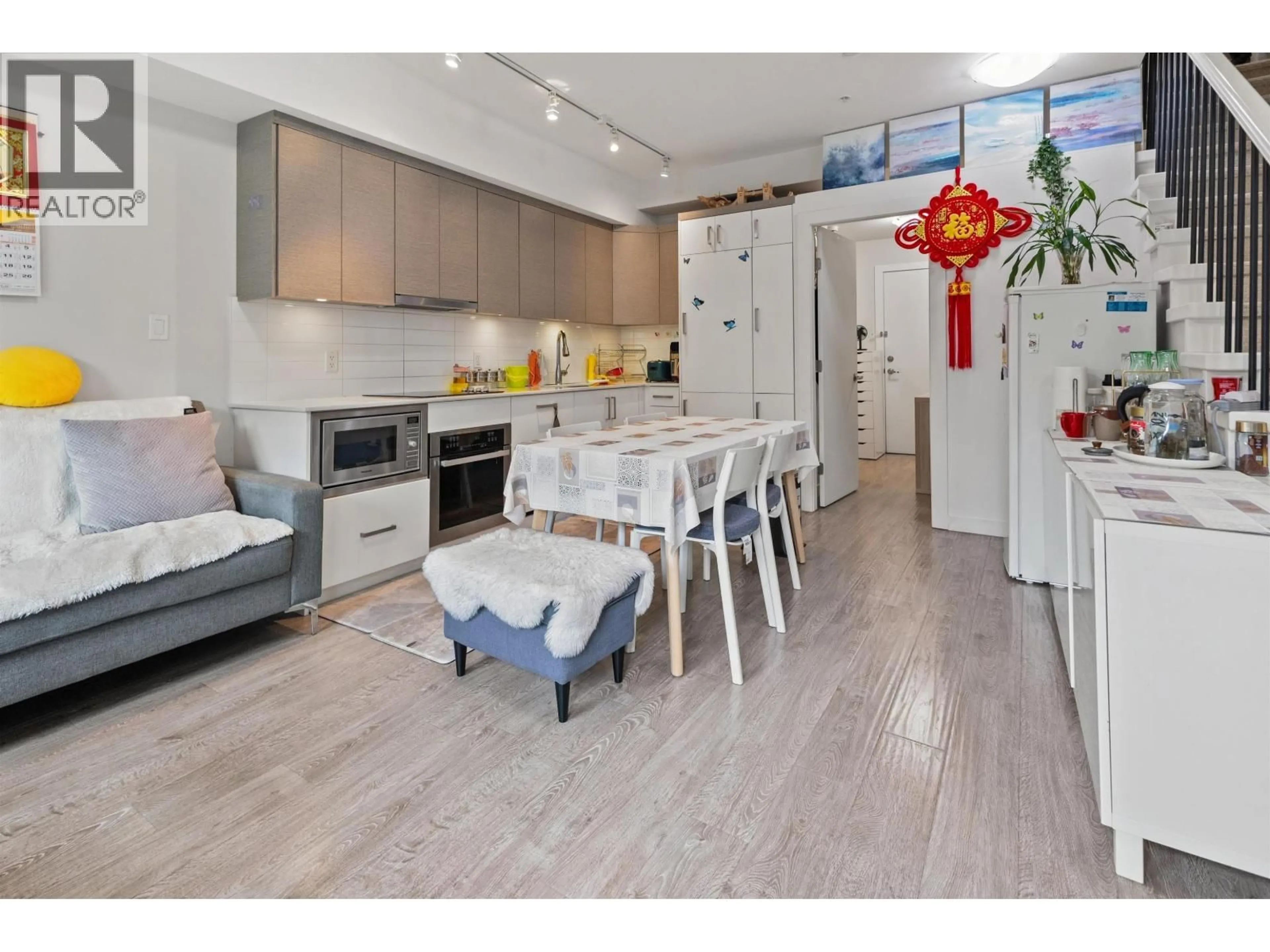 Open concept kitchen, unknown for 102 - 809 FOURTH AVENUE, New Westminster British Columbia V3M0K1