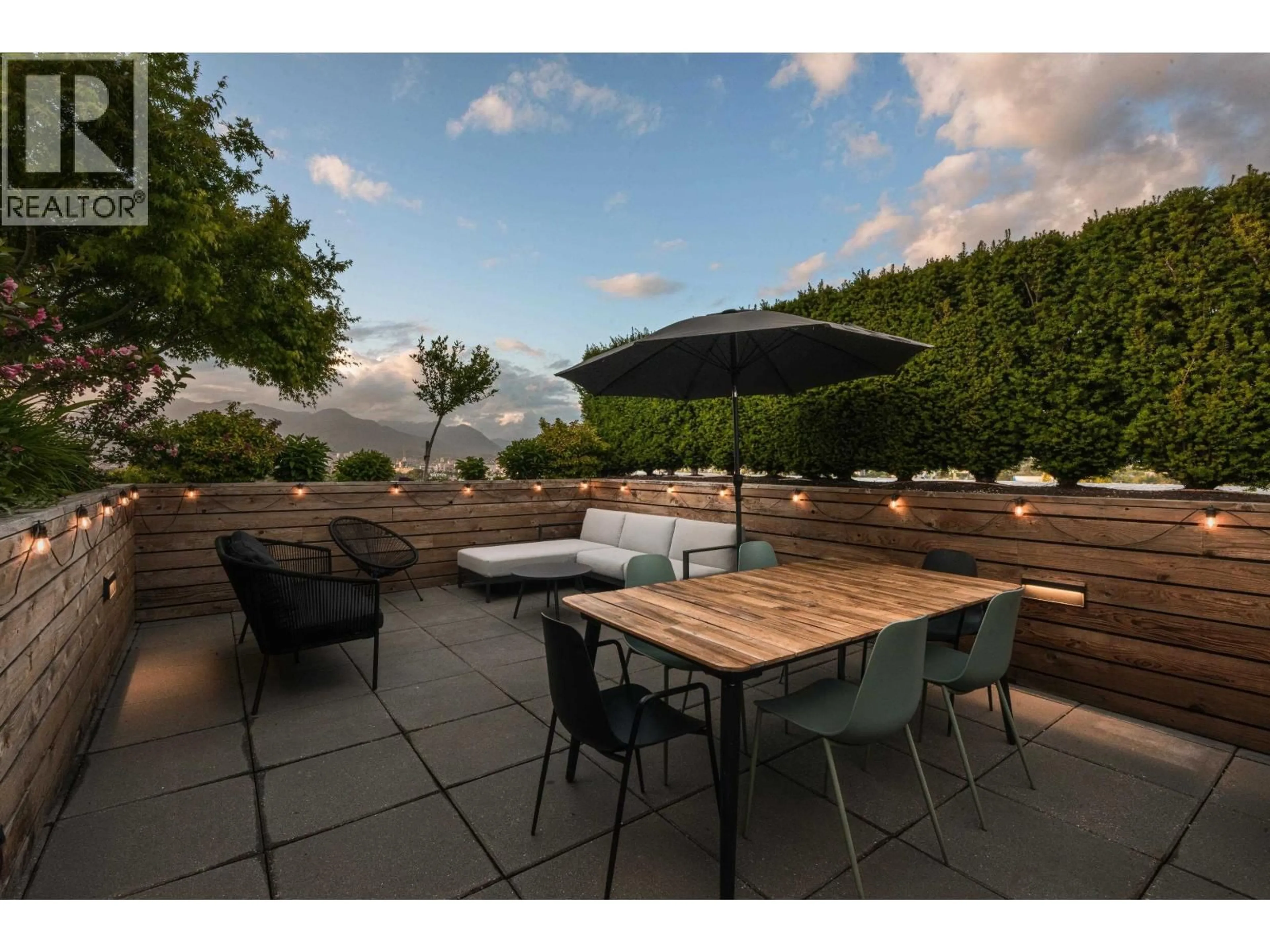 Patio, mountain view for 406 - 2508 FRASER STREET, Vancouver British Columbia V5T3V4