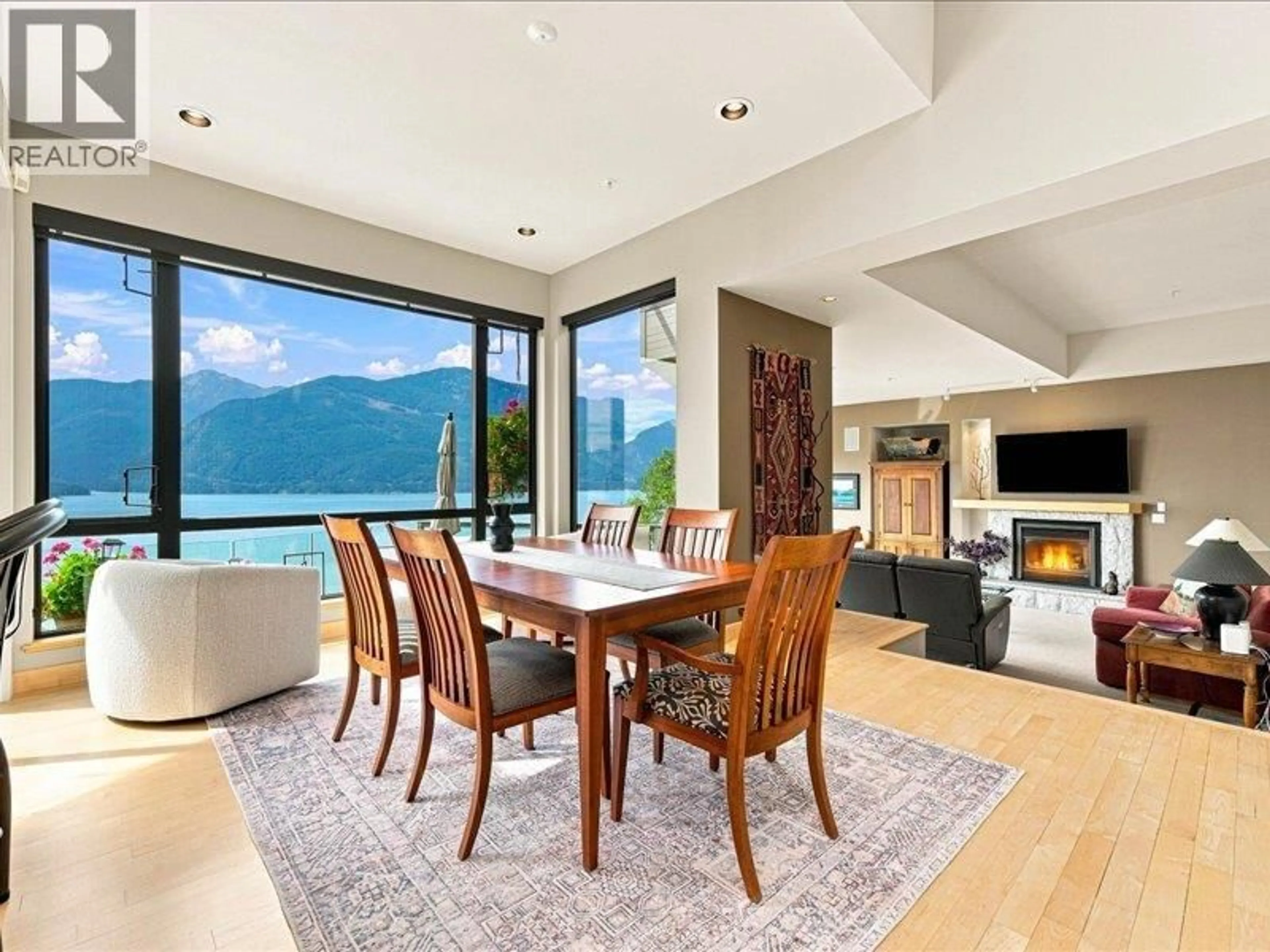 Dining room, unknown for 108 FURRY CREEK DRIVE, West Vancouver British Columbia V8B1A3