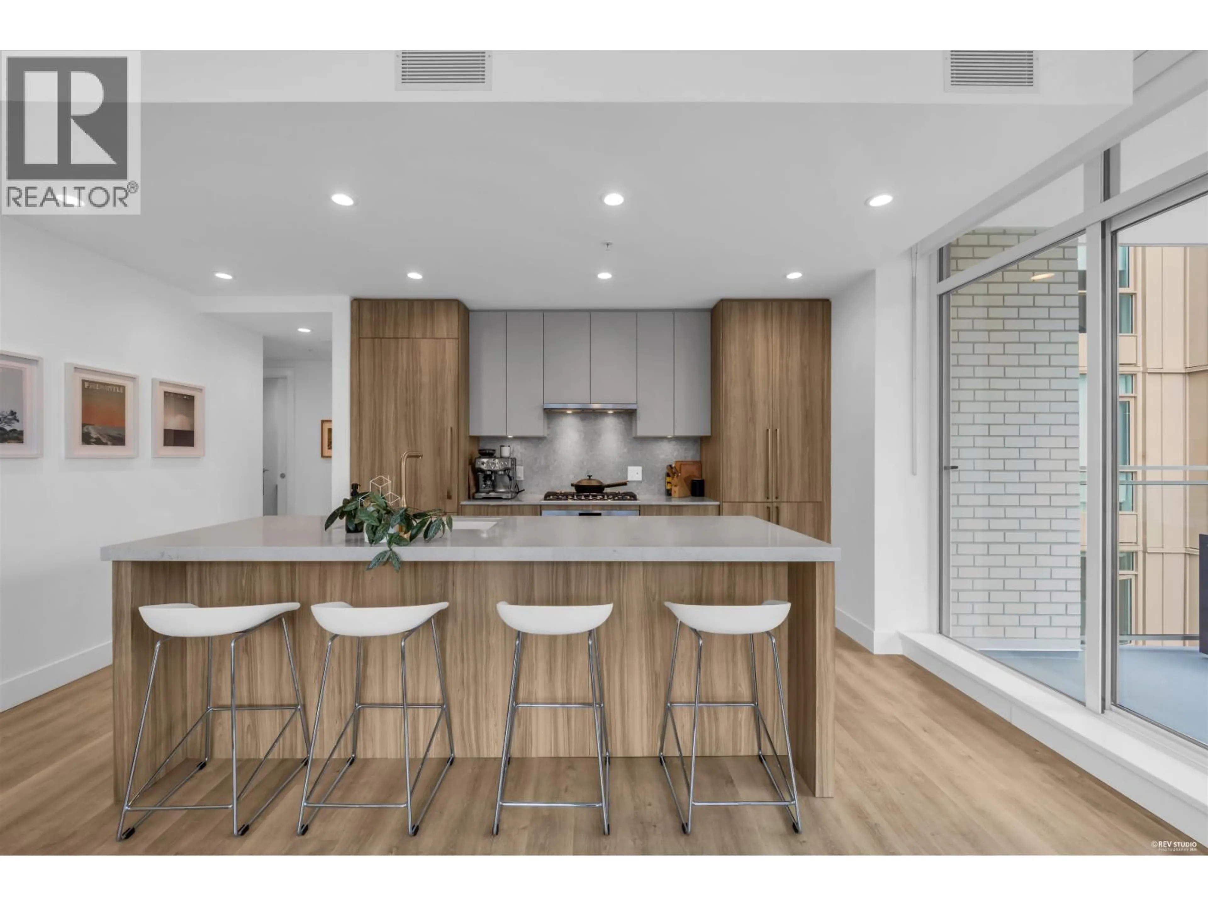 Open concept kitchen, unknown for 306 - 2325 EMERY COURT, North Vancouver British Columbia V7J0E8
