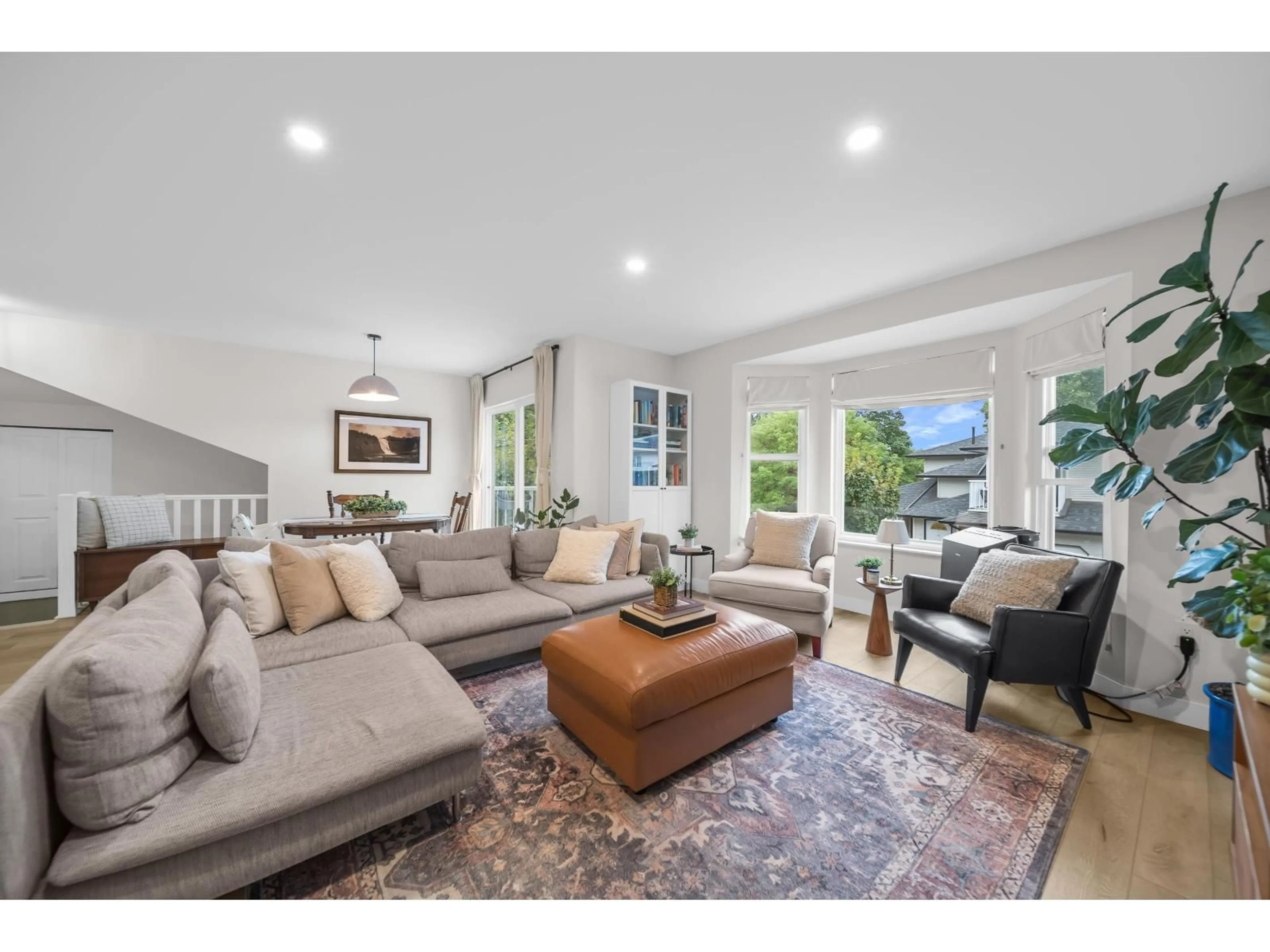 Living room with furniture, unknown for 23 - 34332 MACLURE ROAD, Abbotsford British Columbia V2S7S8