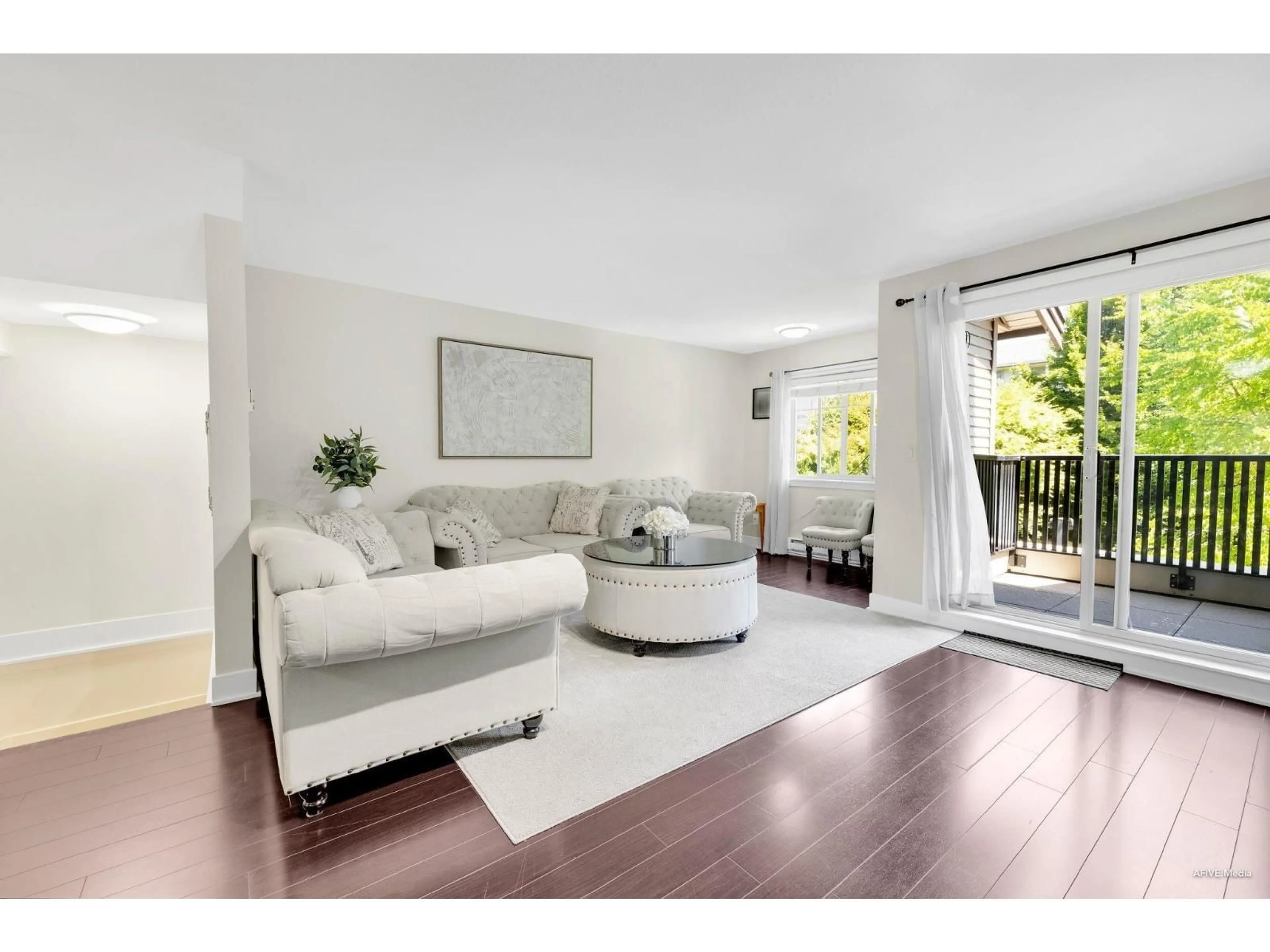 Living room with furniture, unknown for 110 - 13368 72 AVENUE, Surrey British Columbia V3W2N6
