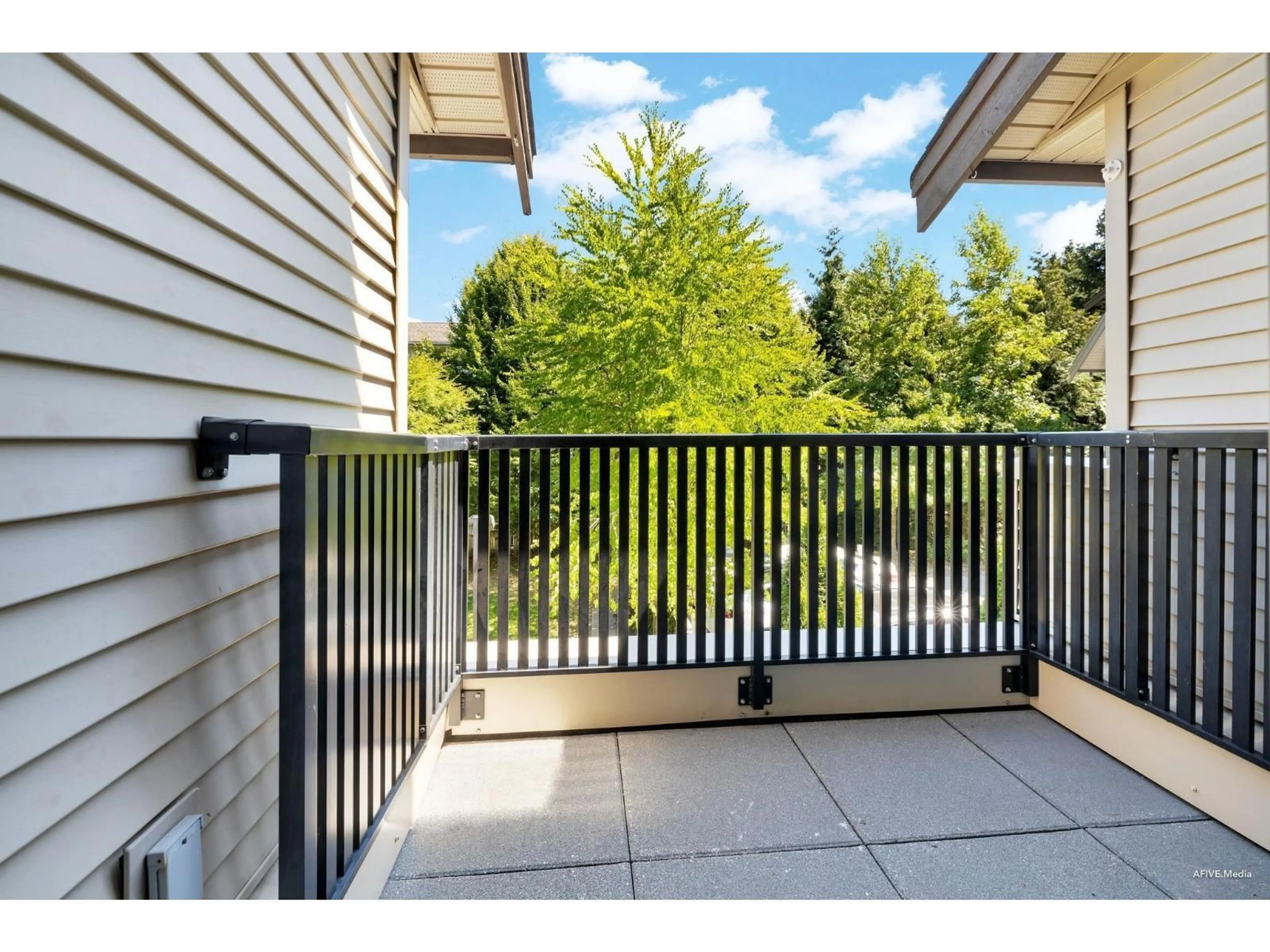 Patio, street for 110 - 13368 72 AVENUE, Surrey British Columbia V3W2N6
