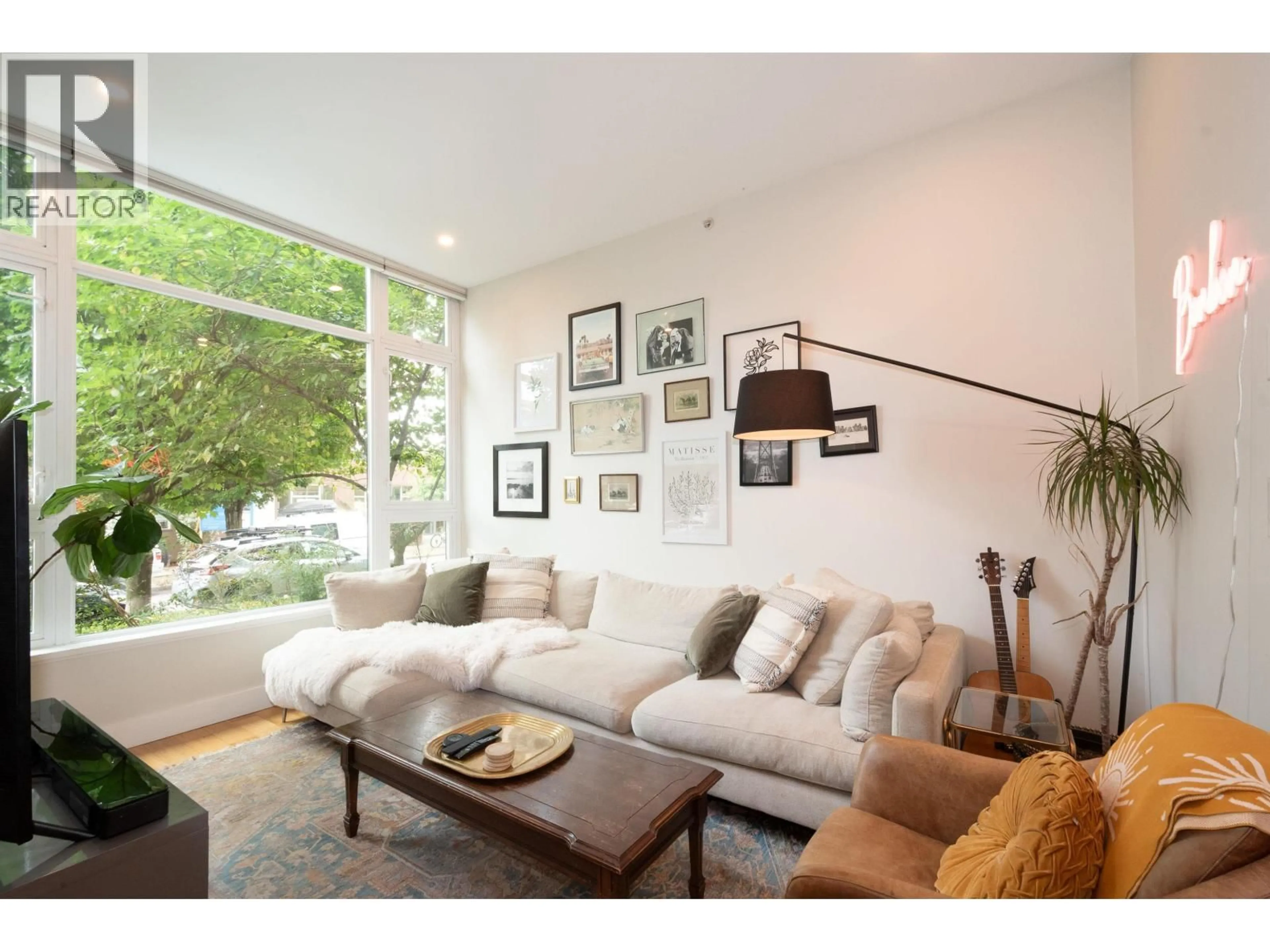 Living room with furniture, unknown for 290 11TH AVENUE, Vancouver British Columbia V5T2C3
