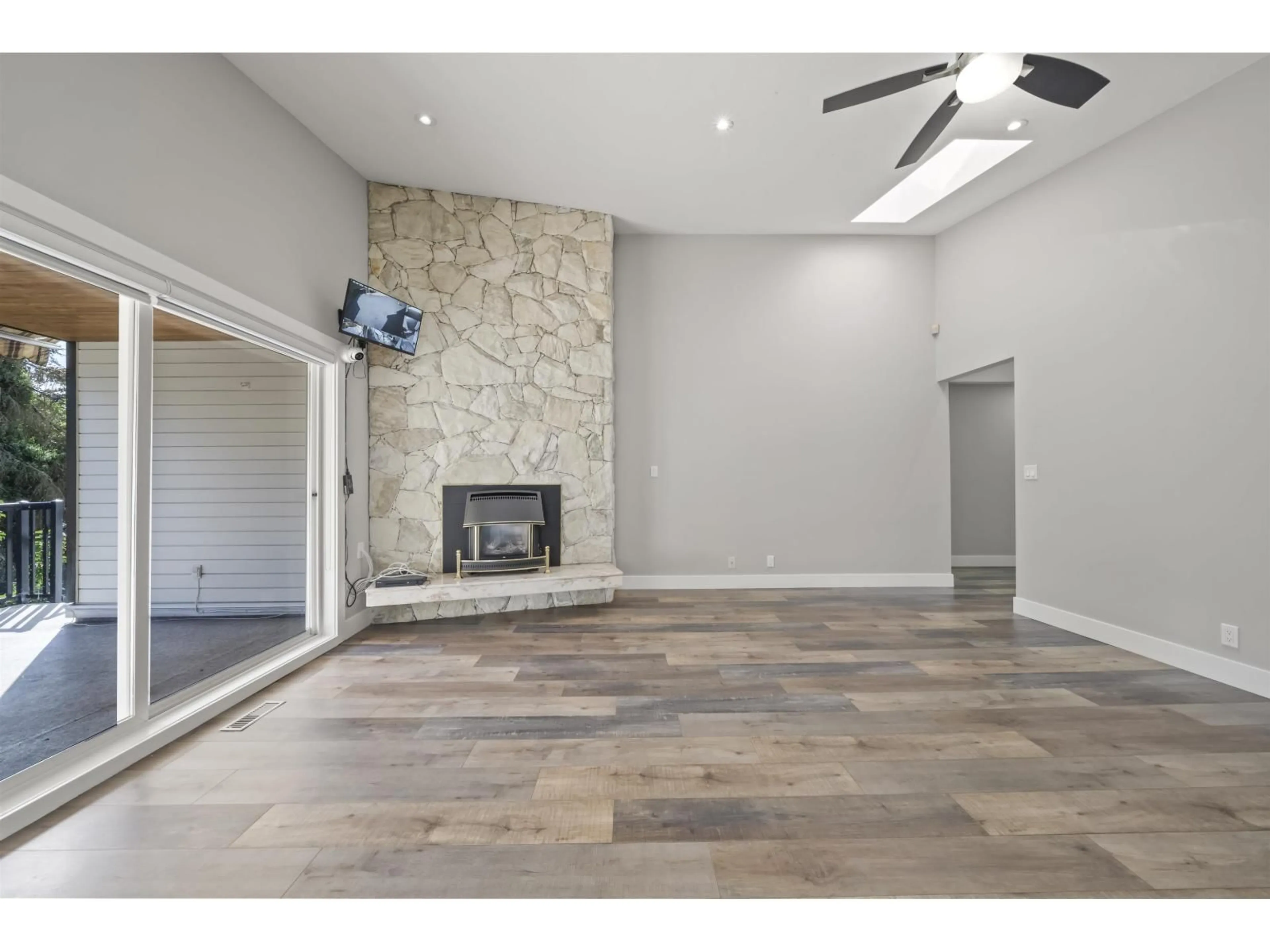 Unknown for 18018 60 AVENUE, Surrey British Columbia V3S1V6