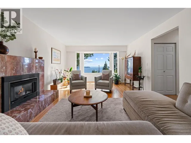 3845 SOUTHRIDGE AVENUE, West Vancouver 2