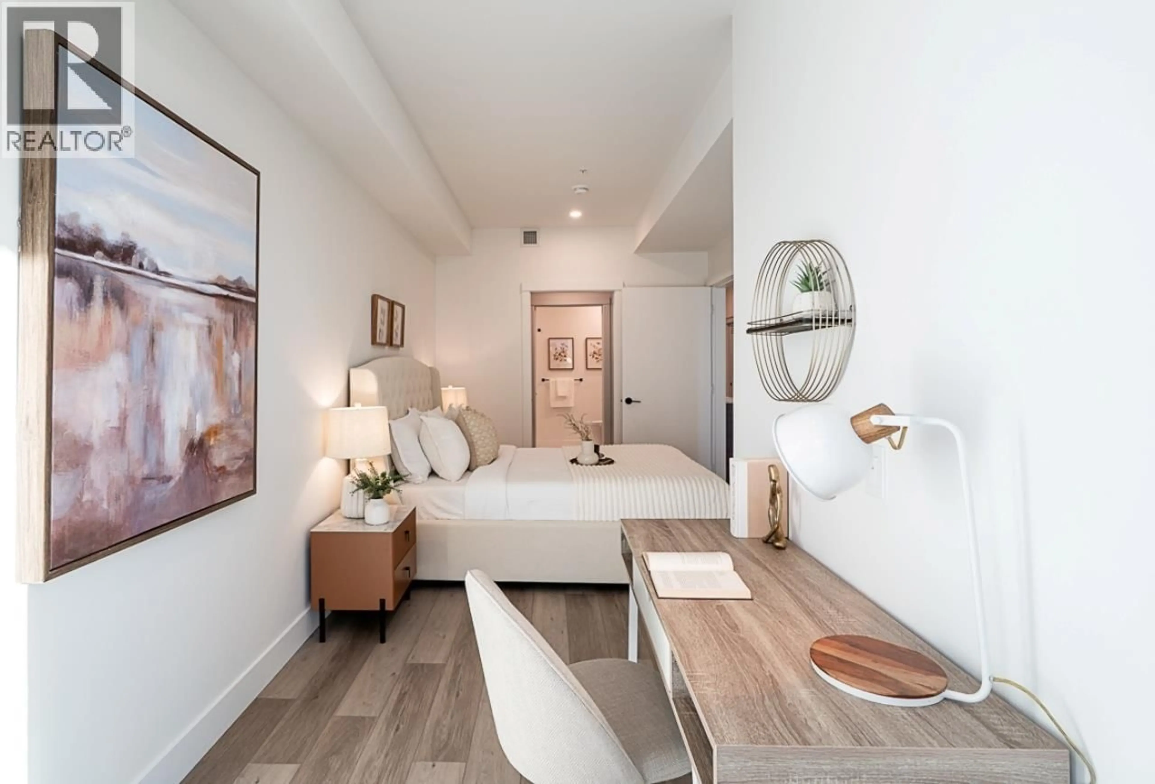 A pic of a room for 202 - 422 LAKEWOOD DRIVE, Vancouver British Columbia V5L0E8