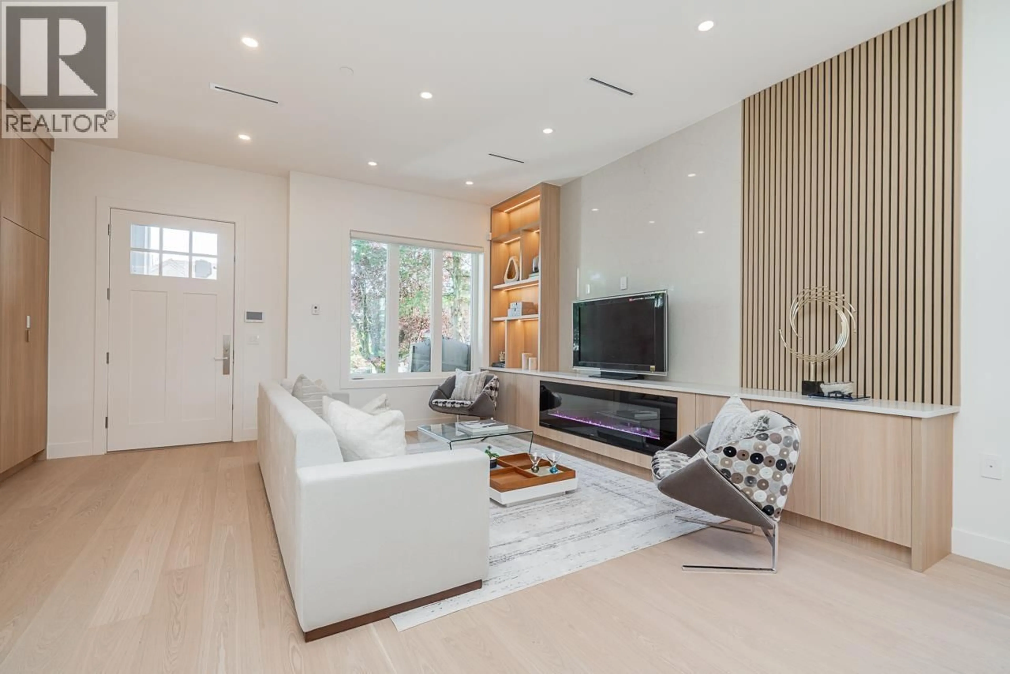 Living room with furniture, unknown for 2623 MCBAIN AVENUE, Vancouver British Columbia V6L2C7