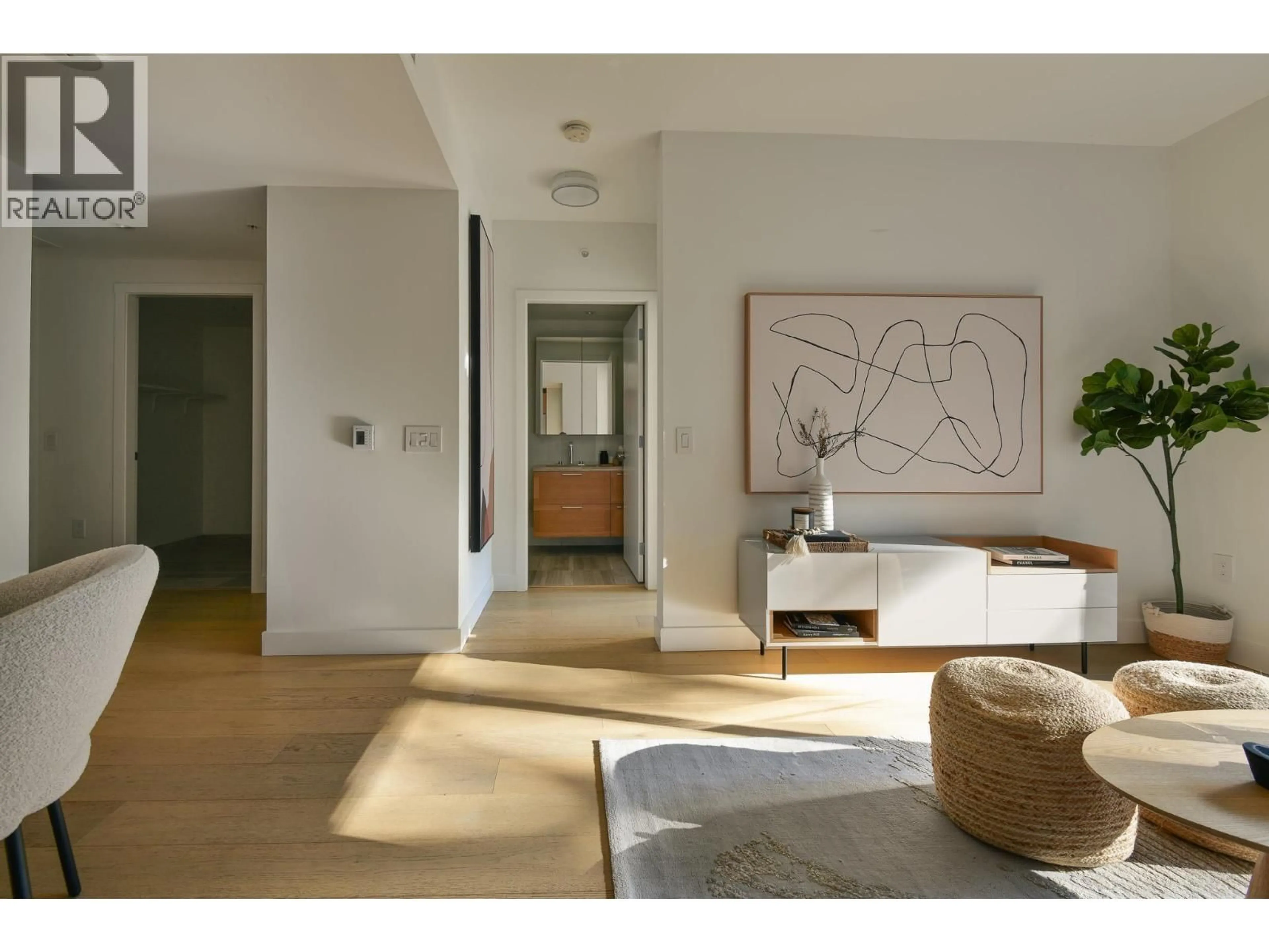 Indoor entryway for 302 - 7128 ADERA STREET, Vancouver British Columbia V6P0H6