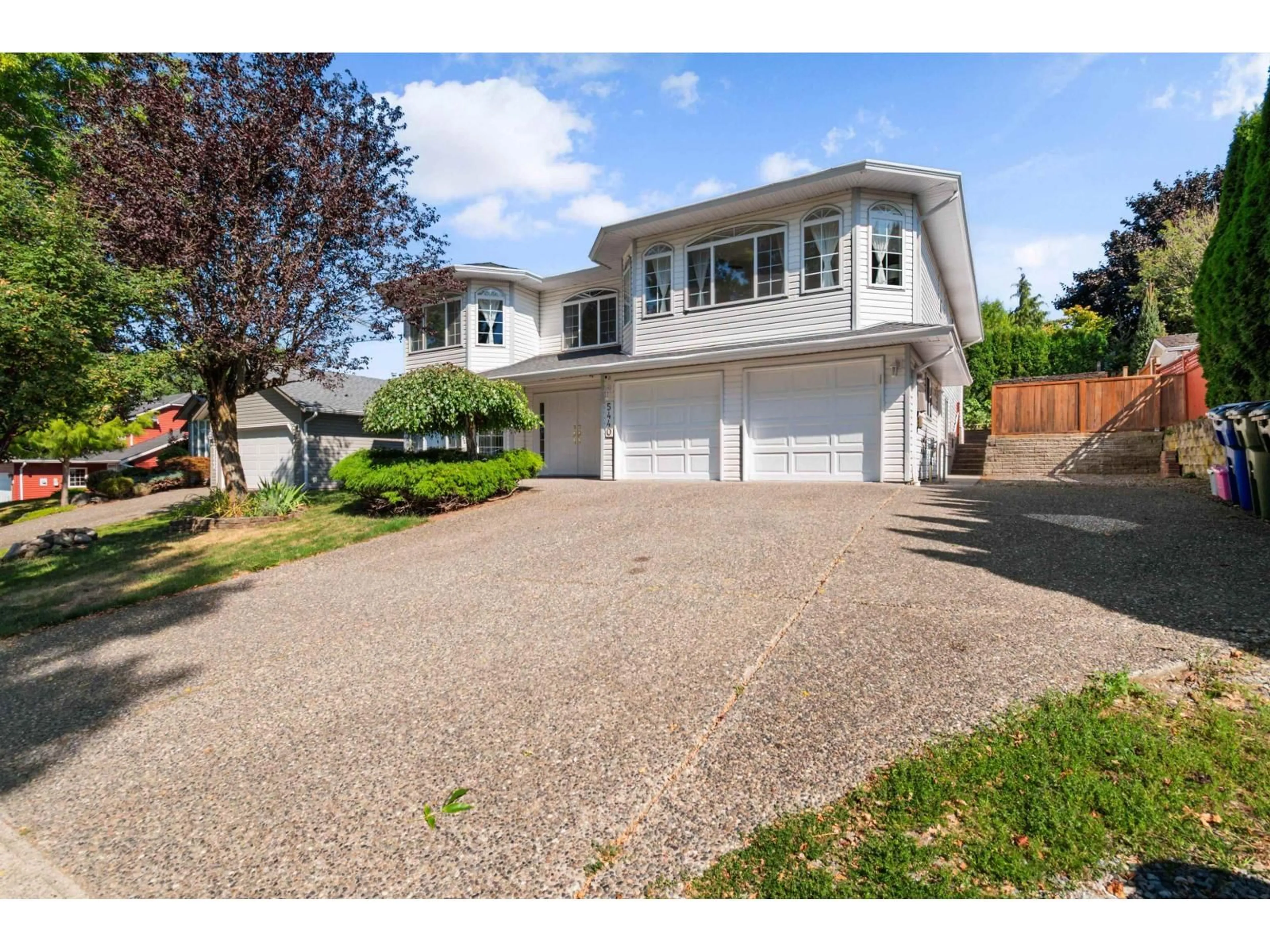 Home with vinyl exterior material, street for 5440 HIGHROAD CRESCENT, Chilliwack British Columbia V2R3Y1