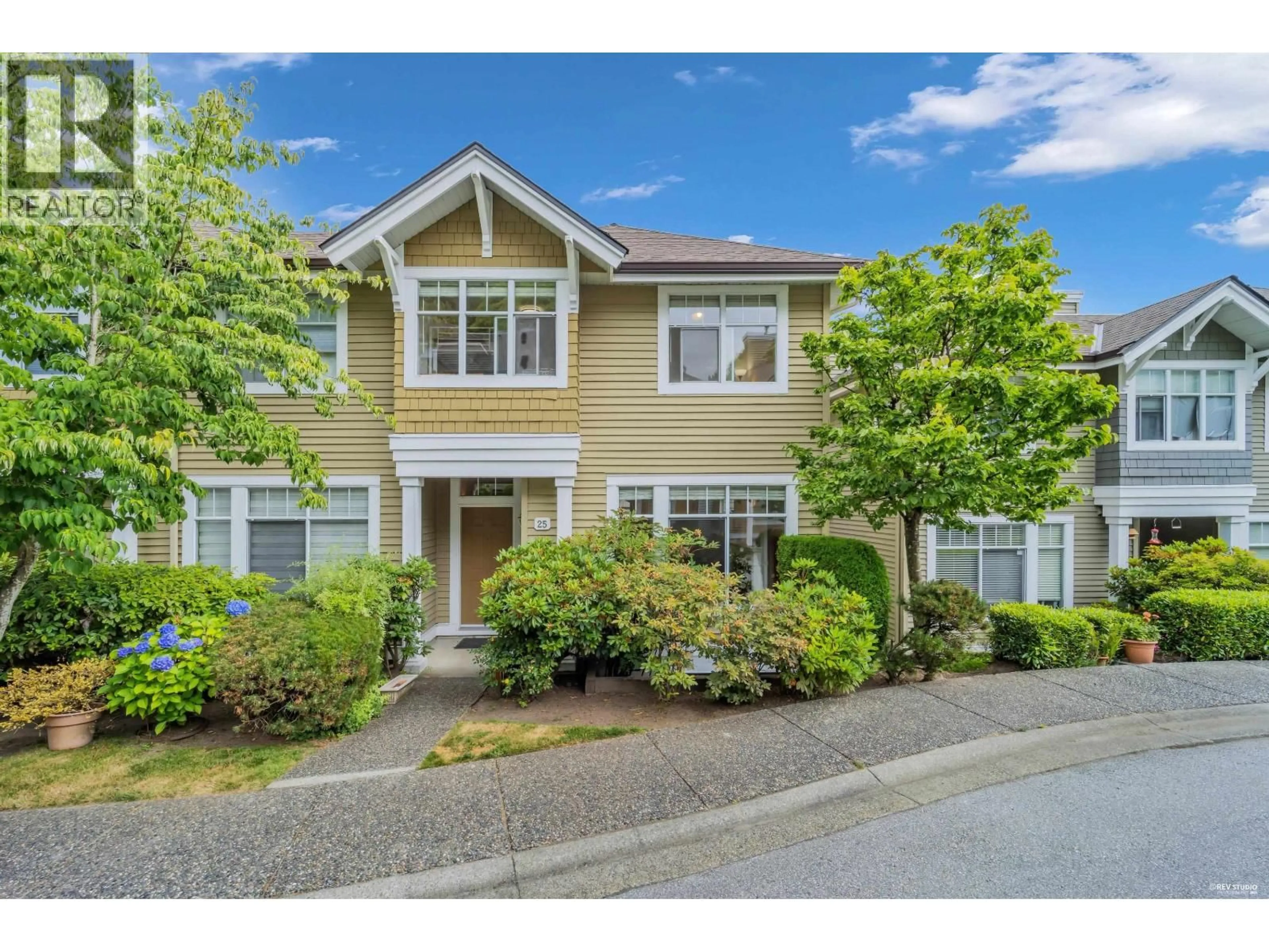 Home with vinyl exterior material, street for 25 - 5298 OAKMOUNT CRESCENT, Burnaby British Columbia V5H4S2