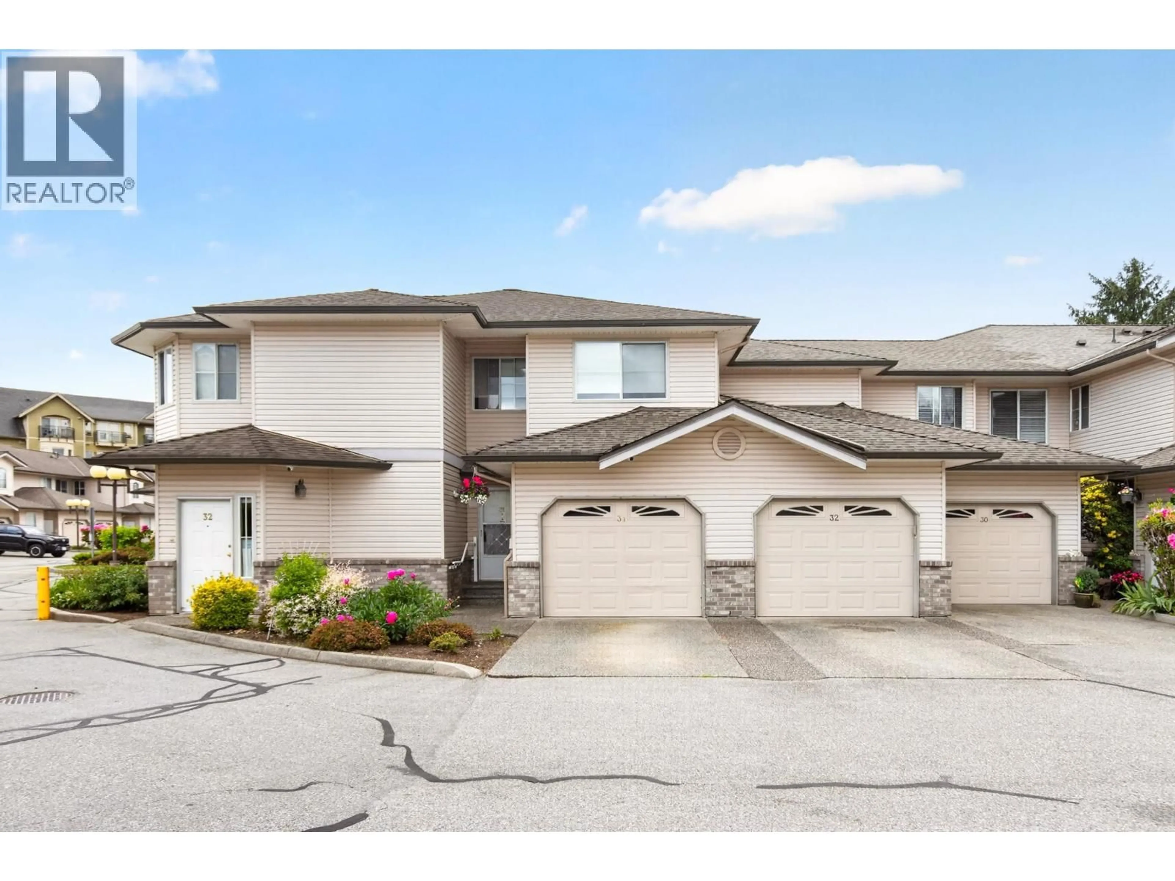 A pic from outside/outdoor area/front of a property/back of a property/a pic from drone, unknown for 31 - 19060 FORD ROAD, Pitt Meadows British Columbia V3Y2M2
