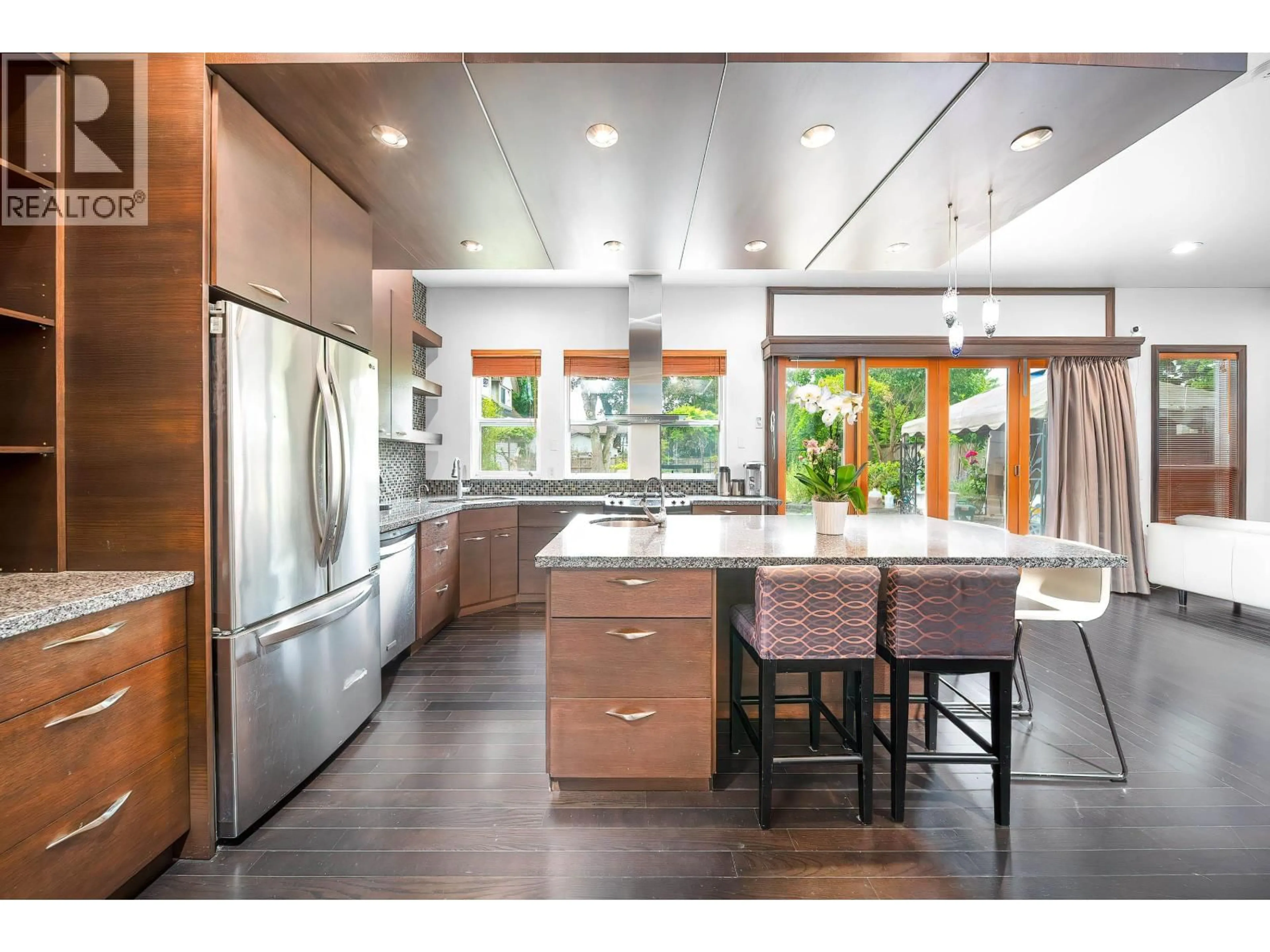 Contemporary kitchen, unknown for 4808 BONAVISTA DRIVE, Richmond British Columbia V7E4K4