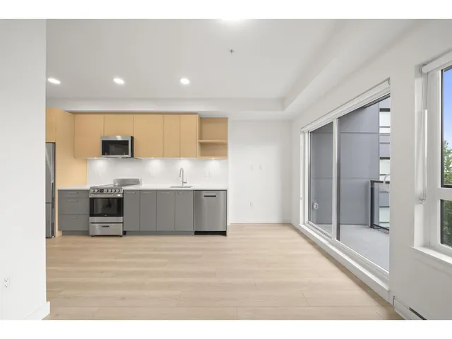 412 - 10777 138 STREET, Surrey 3