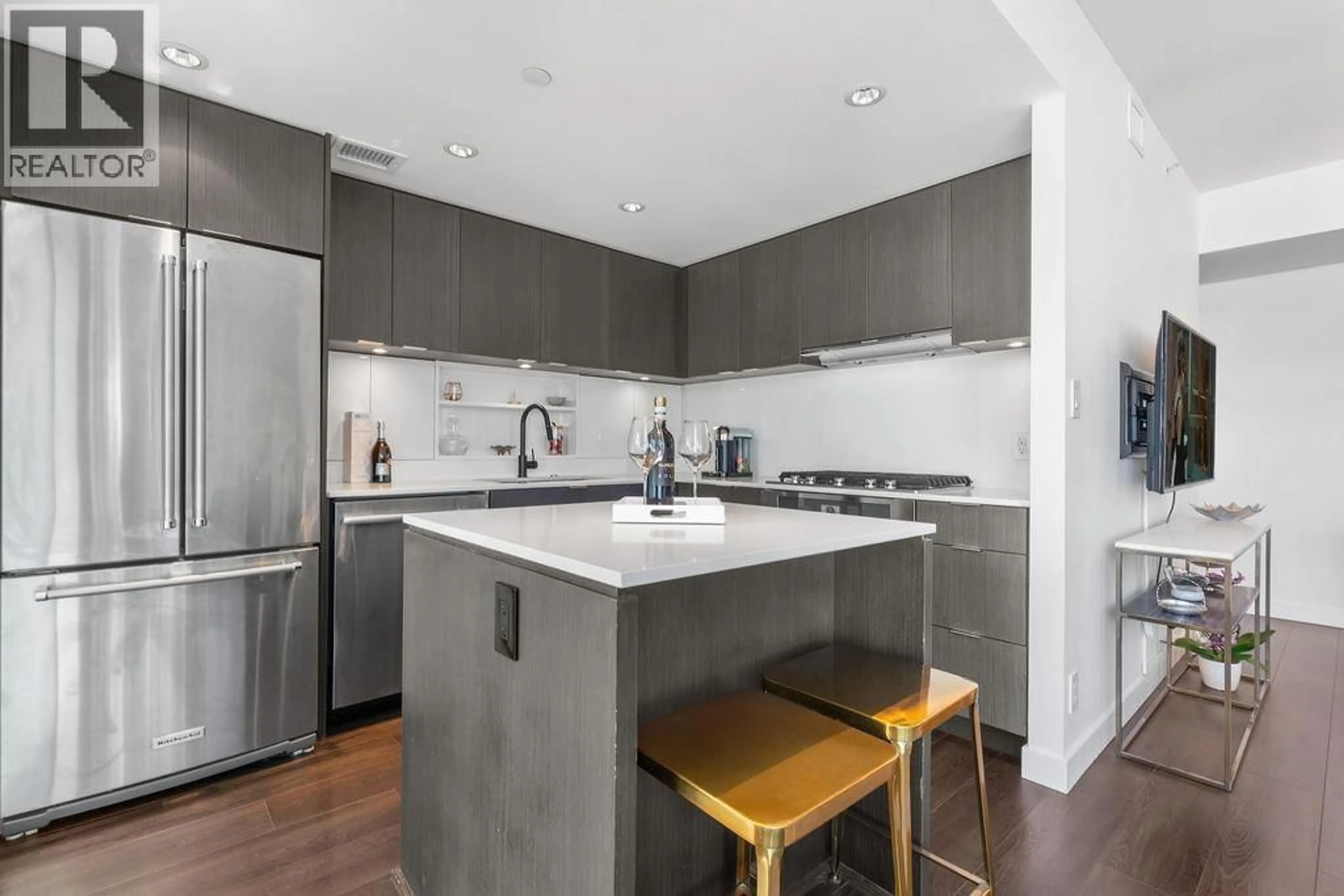 Open concept kitchen, unknown for 601 - 161 1ST AVENUE, Vancouver British Columbia V6A0G1