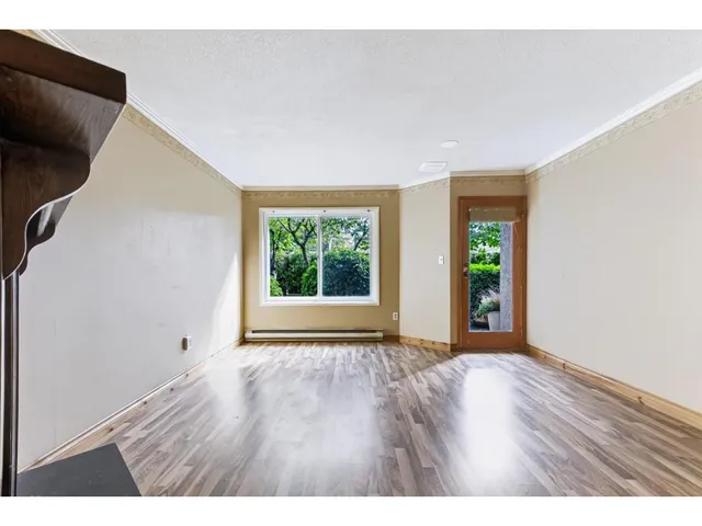 4 - 15971 MARINE DRIVE, White Rock 2