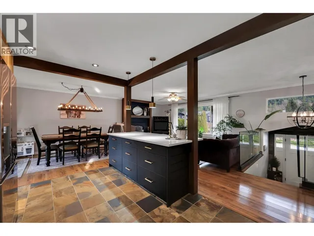 38101 CHESTNUT AVENUE, Squamish 3