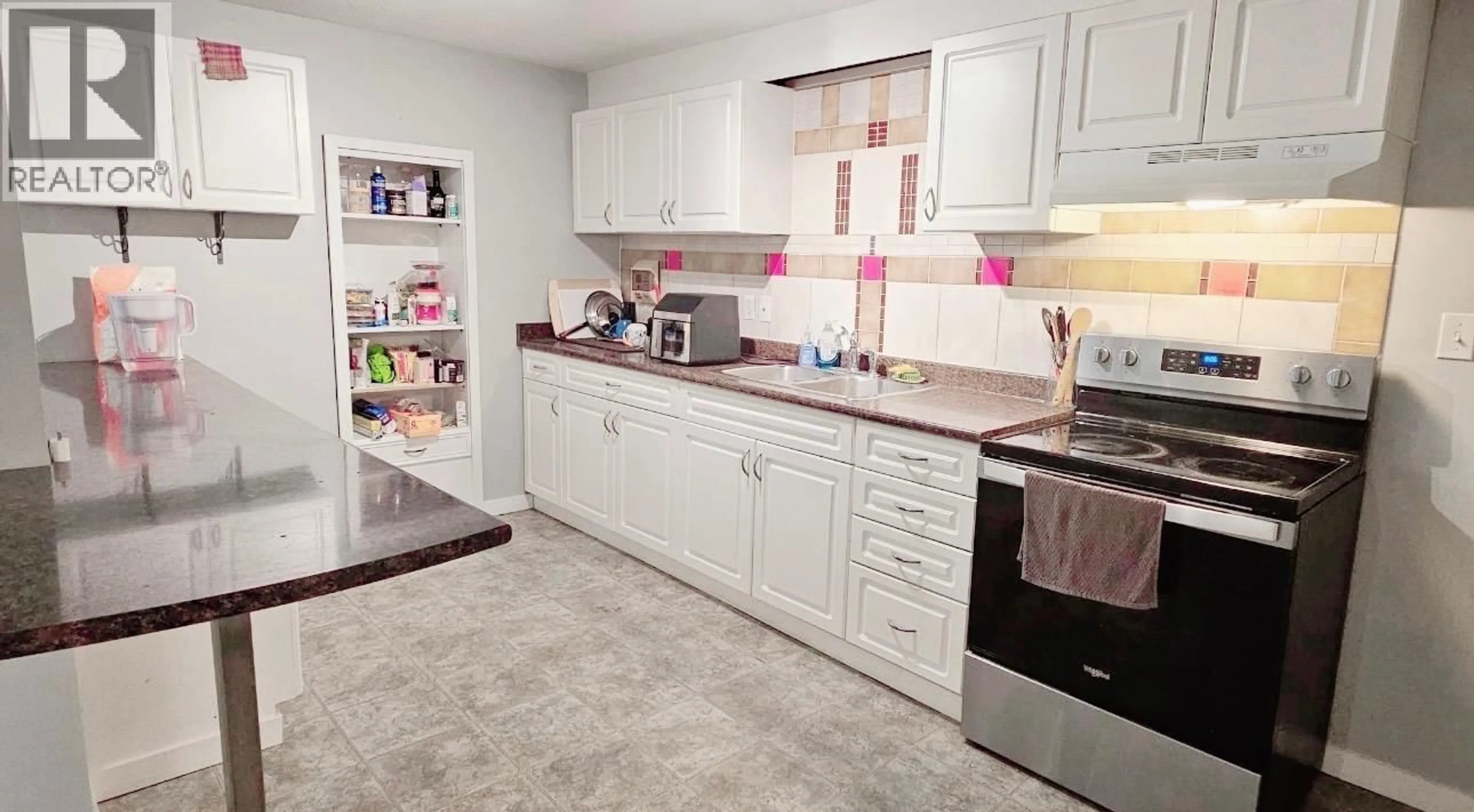 Standard kitchen, ceramic/tile floor for 2550 LAURIER CRESCENT, Prince George British Columbia V2M2B5