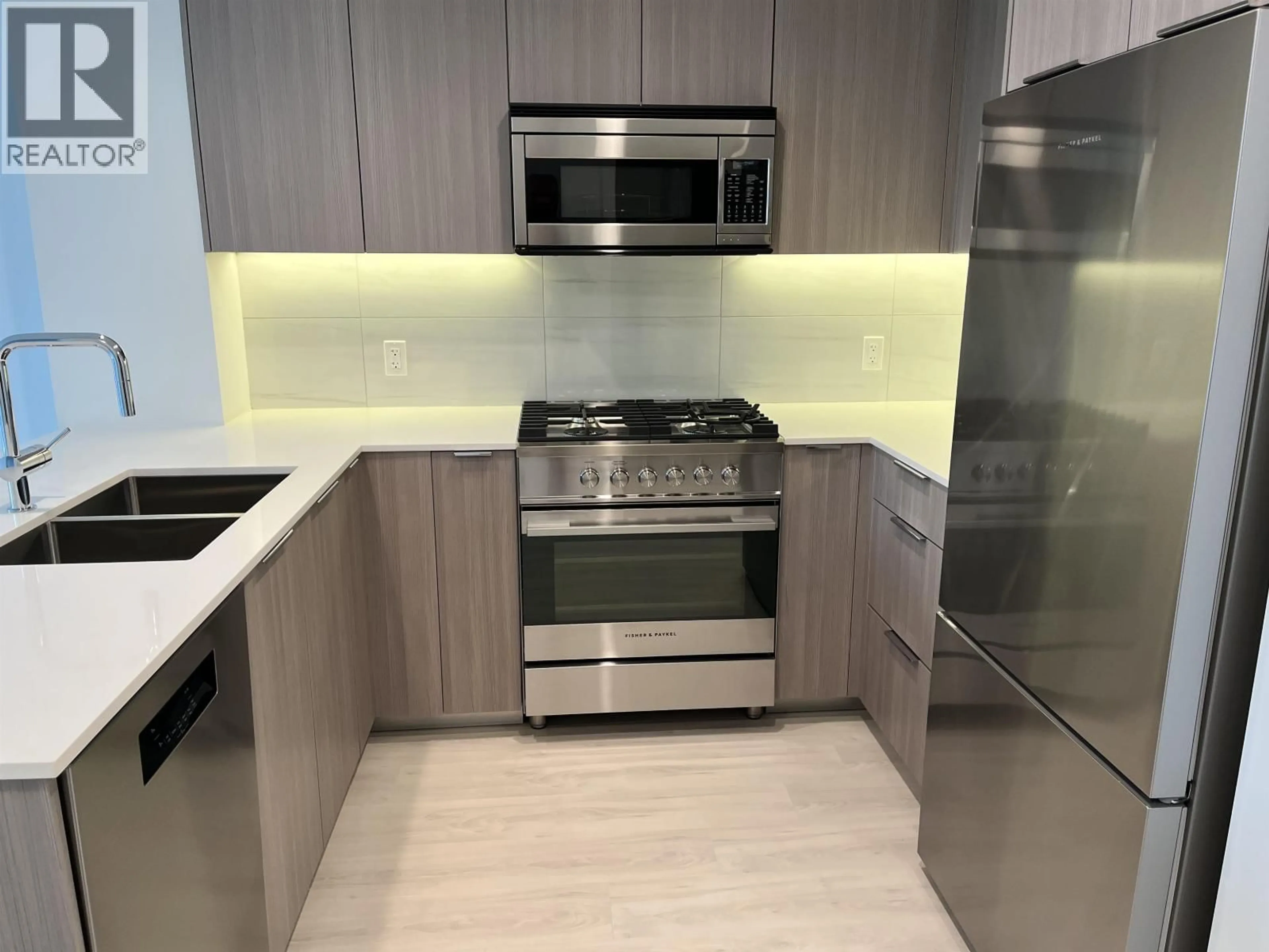 Standard kitchen, ceramic/tile floor for 502 - 1471 HUNTER STREET, North Vancouver British Columbia V7J1H3