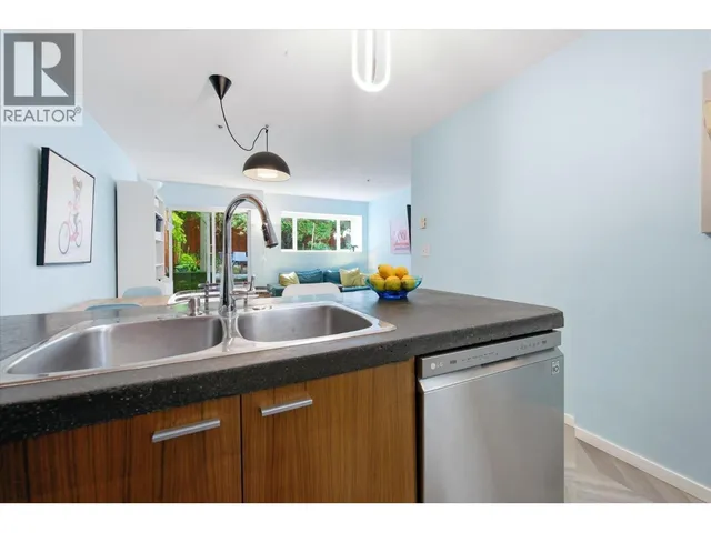 102 - 788 8TH AVENUE, Vancouver 5
