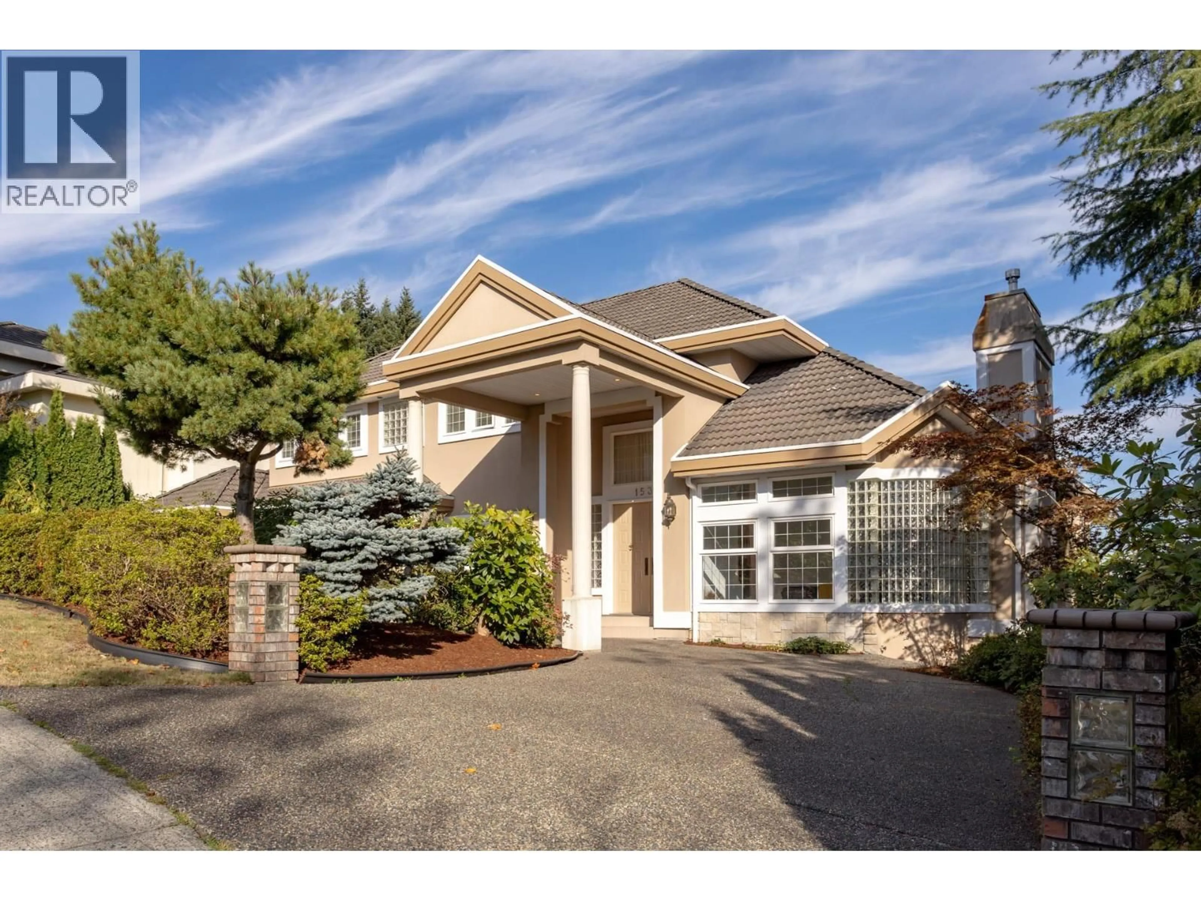 Home with vinyl exterior material, street for 1535 PARKWAY BOULEVARD, Coquitlam British Columbia V3E2Y5