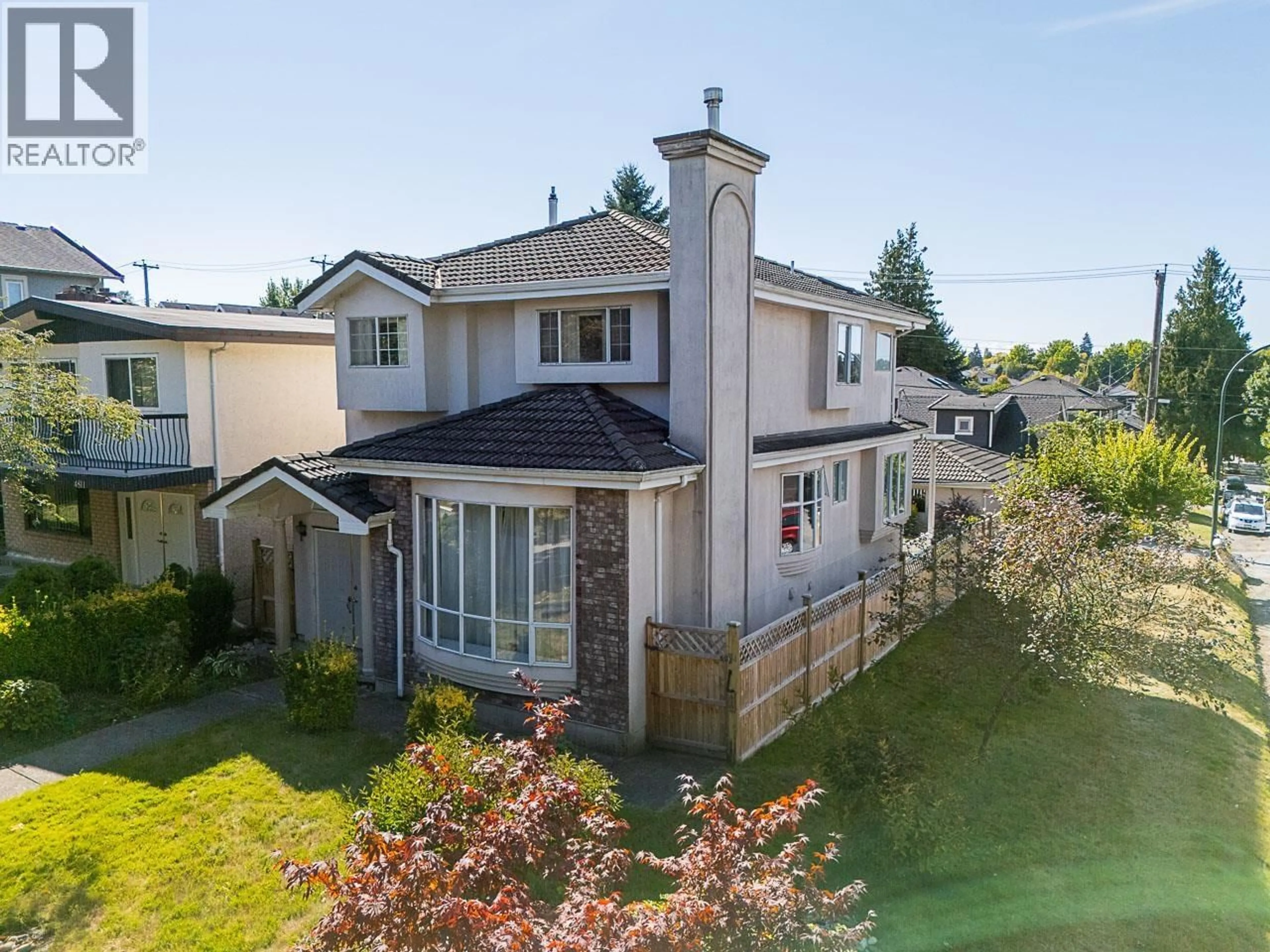 A pic from outside/outdoor area/front of a property/back of a property/a pic from drone, street for 4803 FLEMING STREET, Vancouver British Columbia V5N3W7