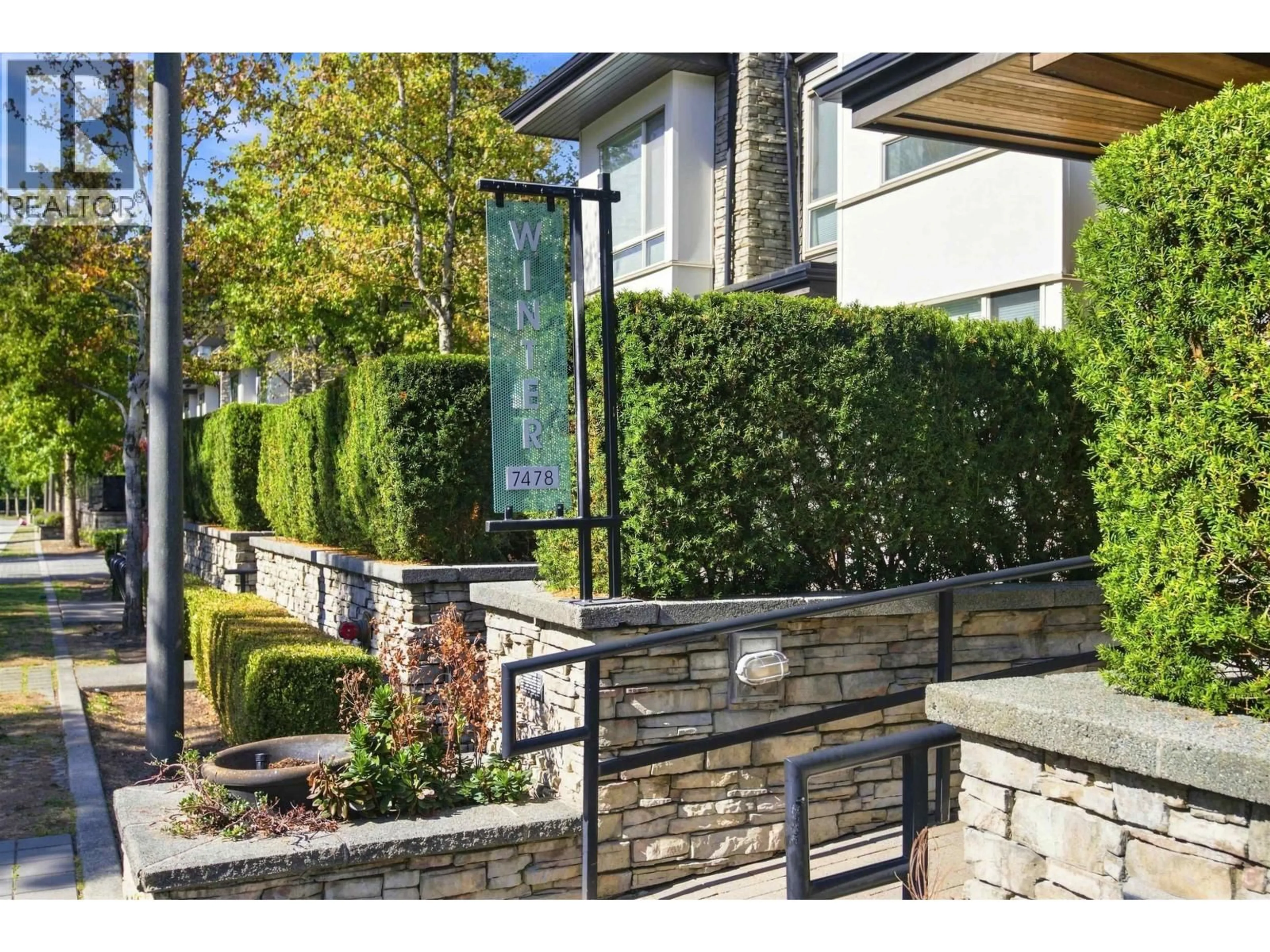 Unknown for 407 - 7478 BYRNEPARK WALK, Burnaby British Columbia V3N0B5