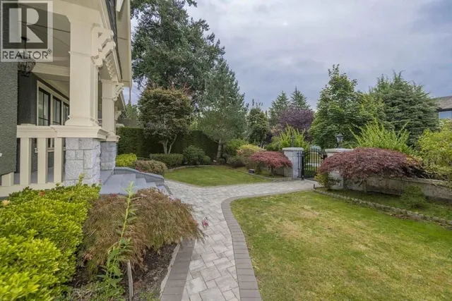 1121 39TH AVENUE, Vancouver 2