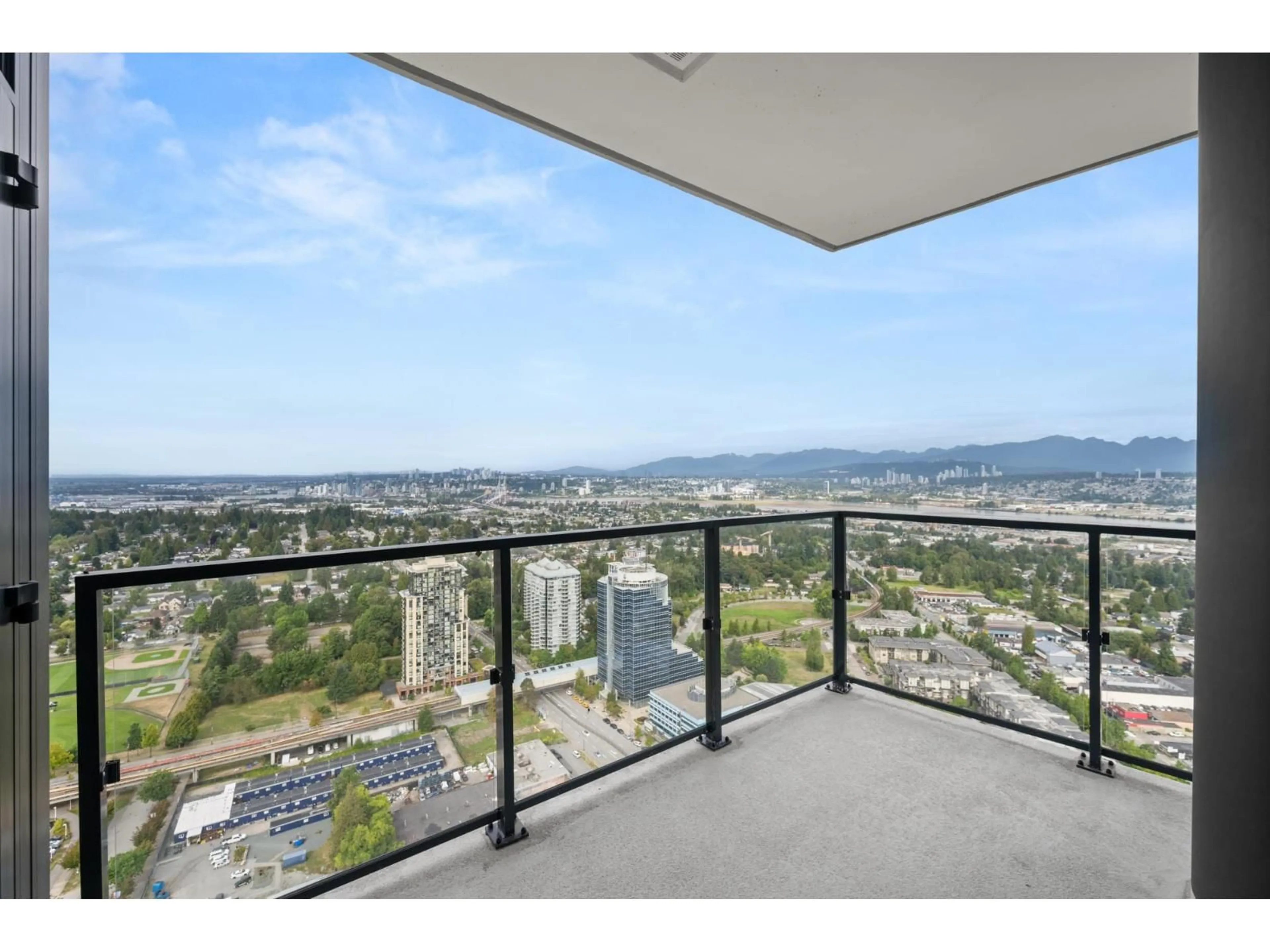 Unknown for 3808 - 10750 135A STREET, Surrey British Columbia V3T0V4