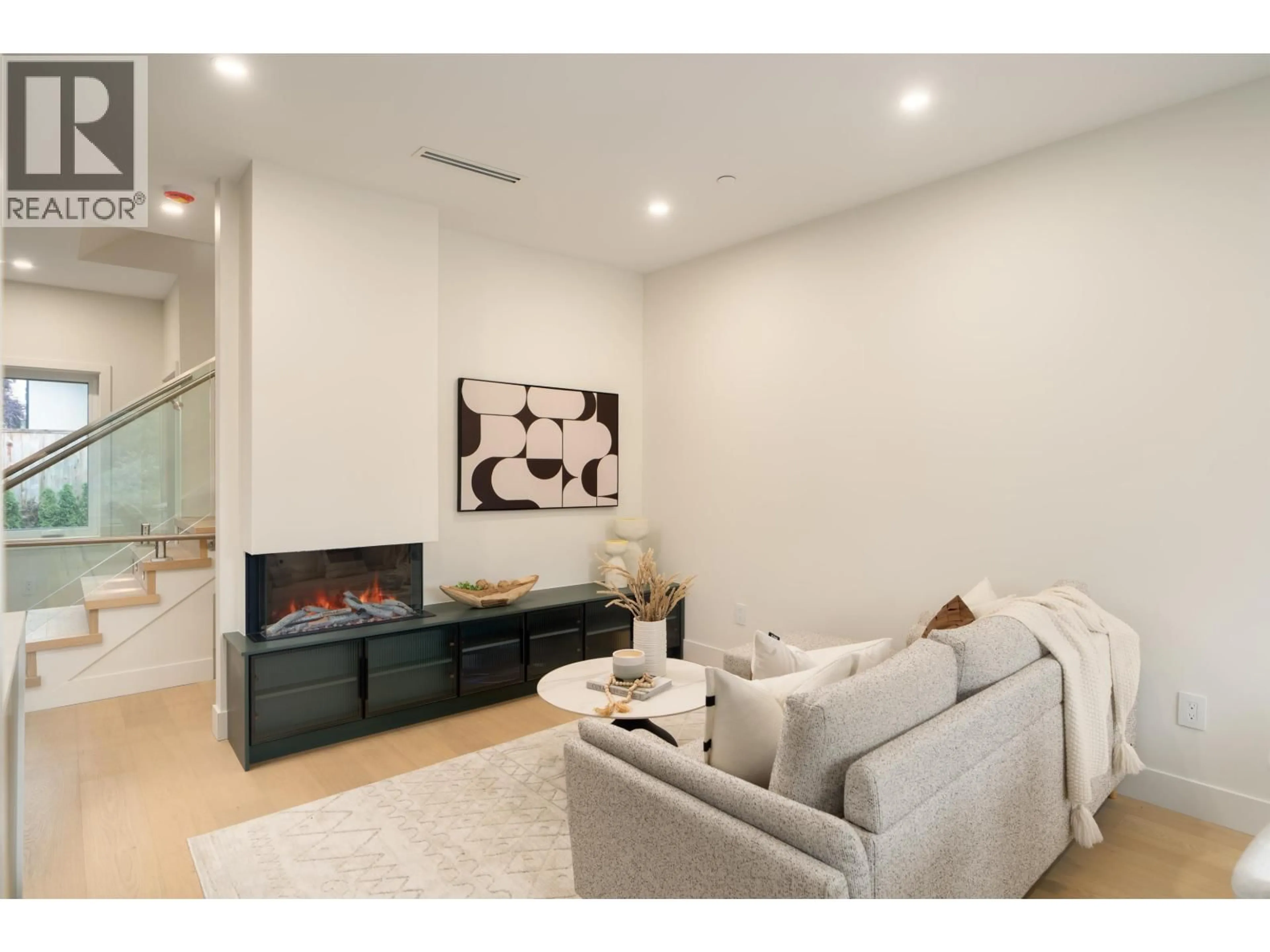 Living room with furniture, unknown for 1 - 8508 EAST BOULEVARD, Vancouver British Columbia V6P5E6