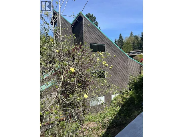 120 APRIL ROAD, Port Moody 2