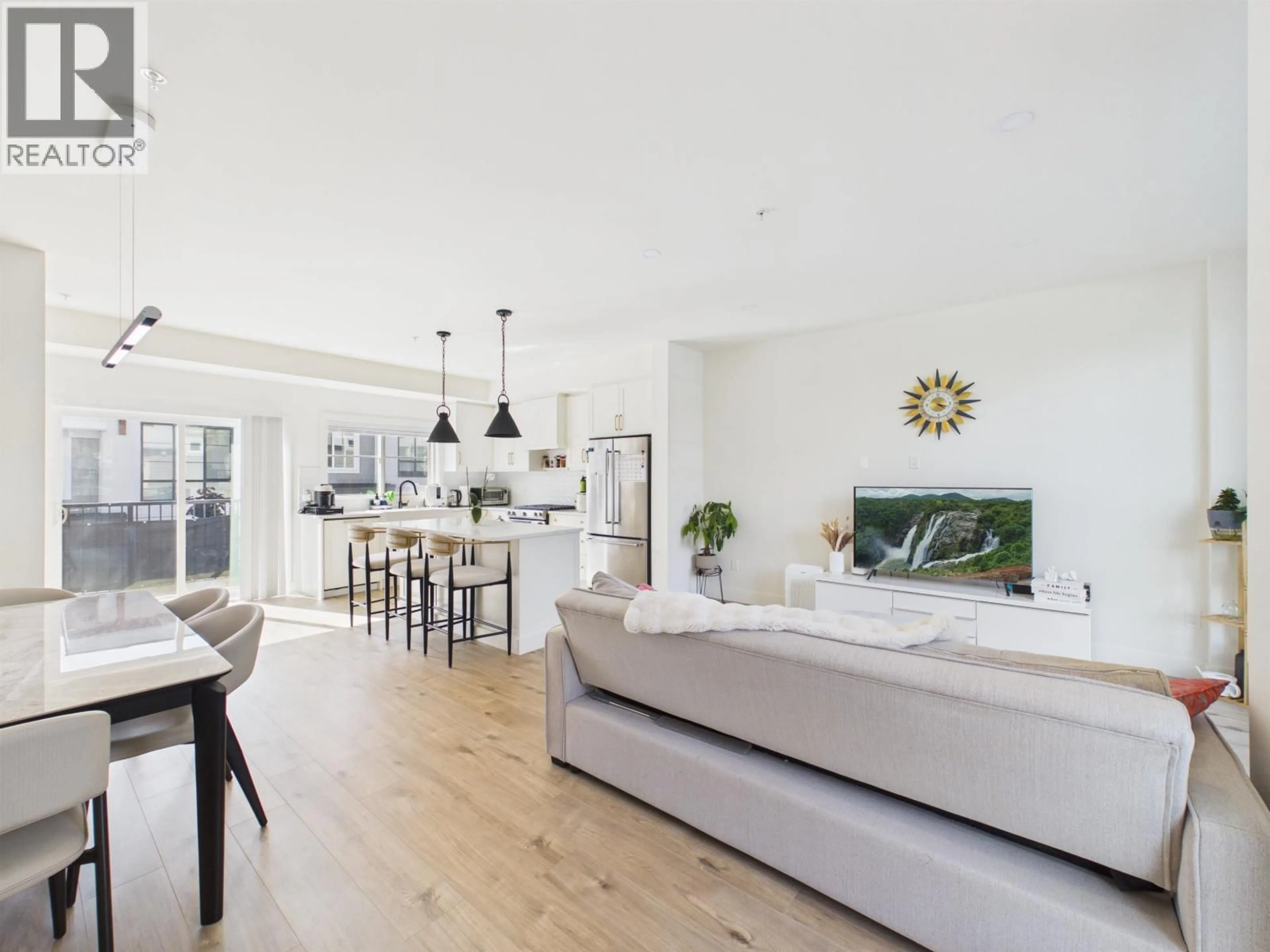 Open concept kitchen, unknown for 19 - 23183 136 AVENUE, Maple Ridge British Columbia V4R0H9