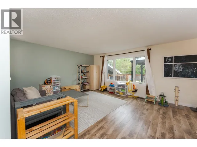 2905 CHRISTOPHER CRESCENT, Prince George 3