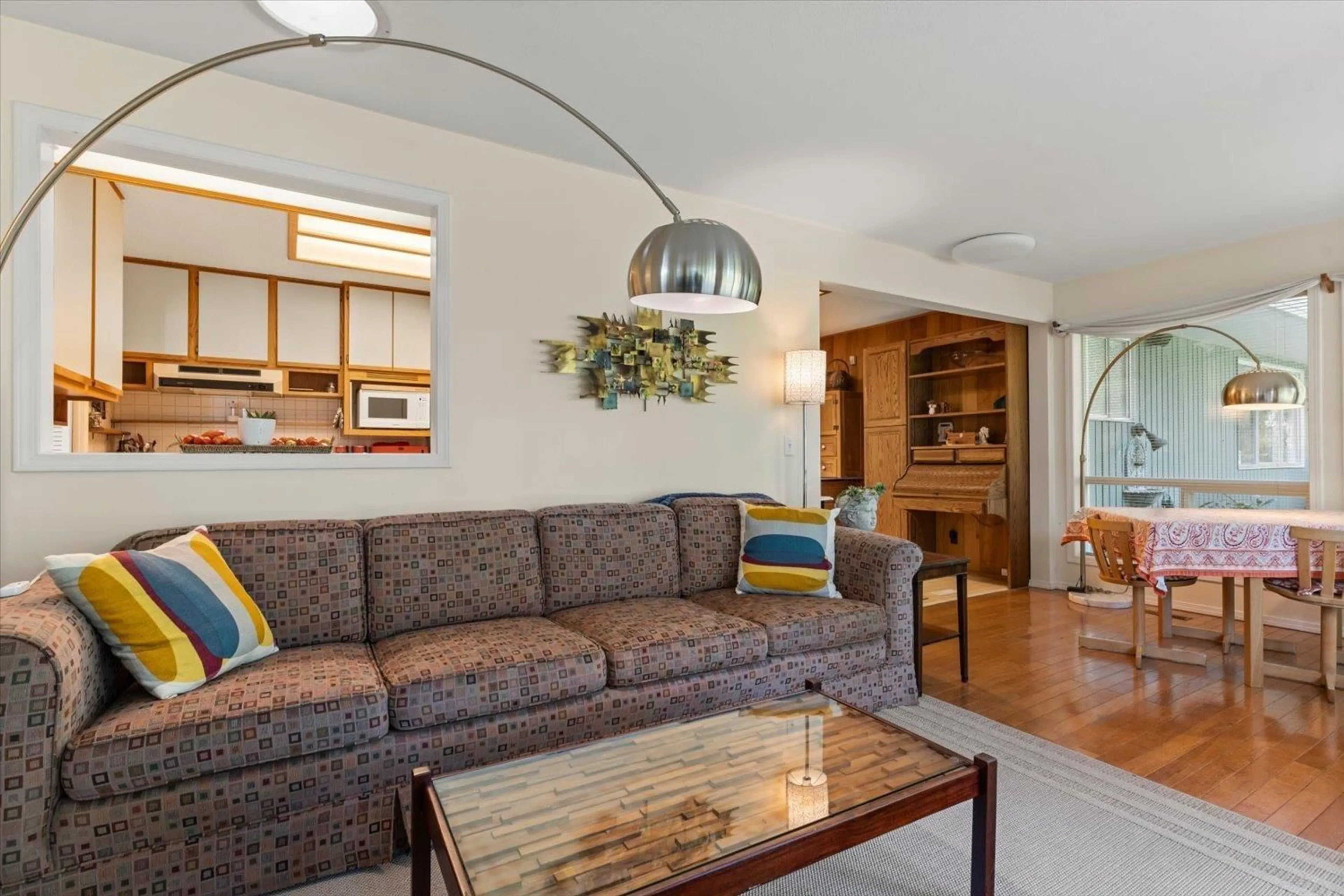 Living room with furniture, unknown for 10200 BRENTWOOD DRIVE, Chilliwack British Columbia V2P6G3