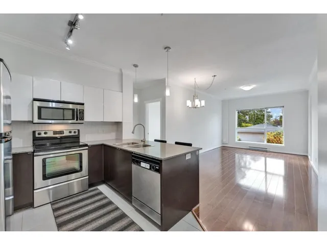335 - 13733 107A AVENUE, Surrey 3
