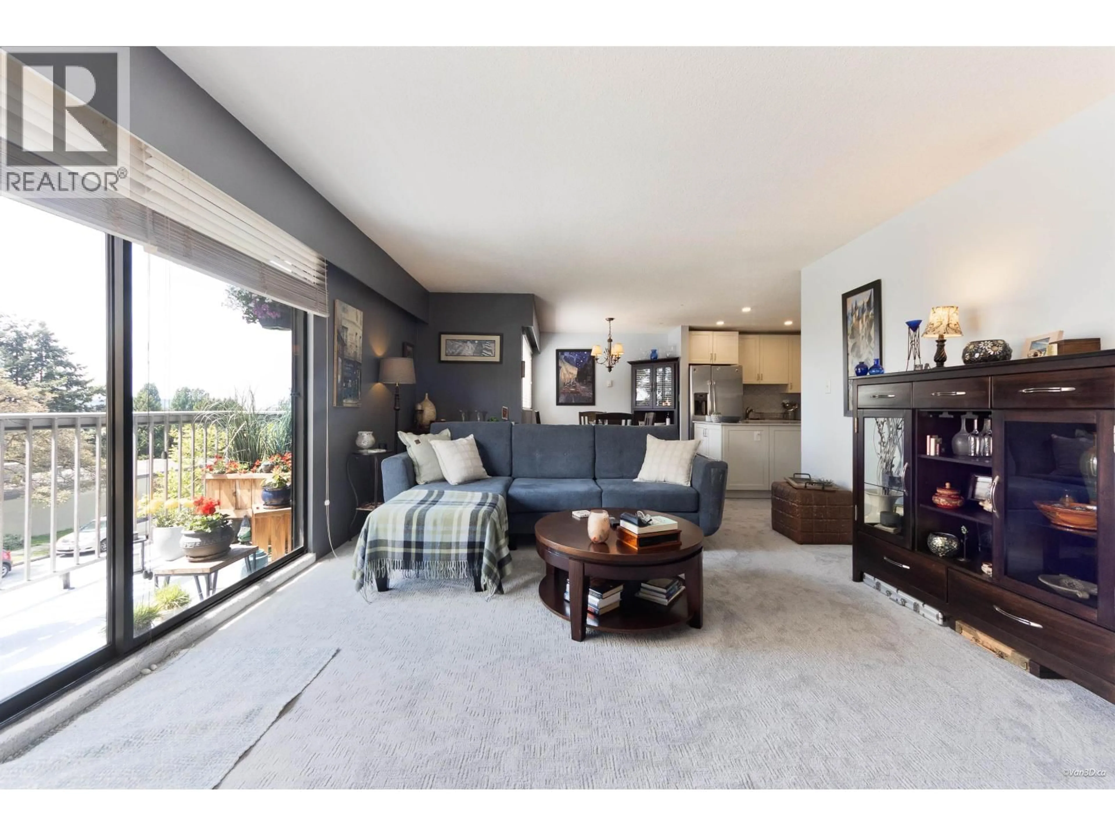 Living room with furniture, unknown for 205 - 330 2ND STREET, North Vancouver British Columbia V7M1E1