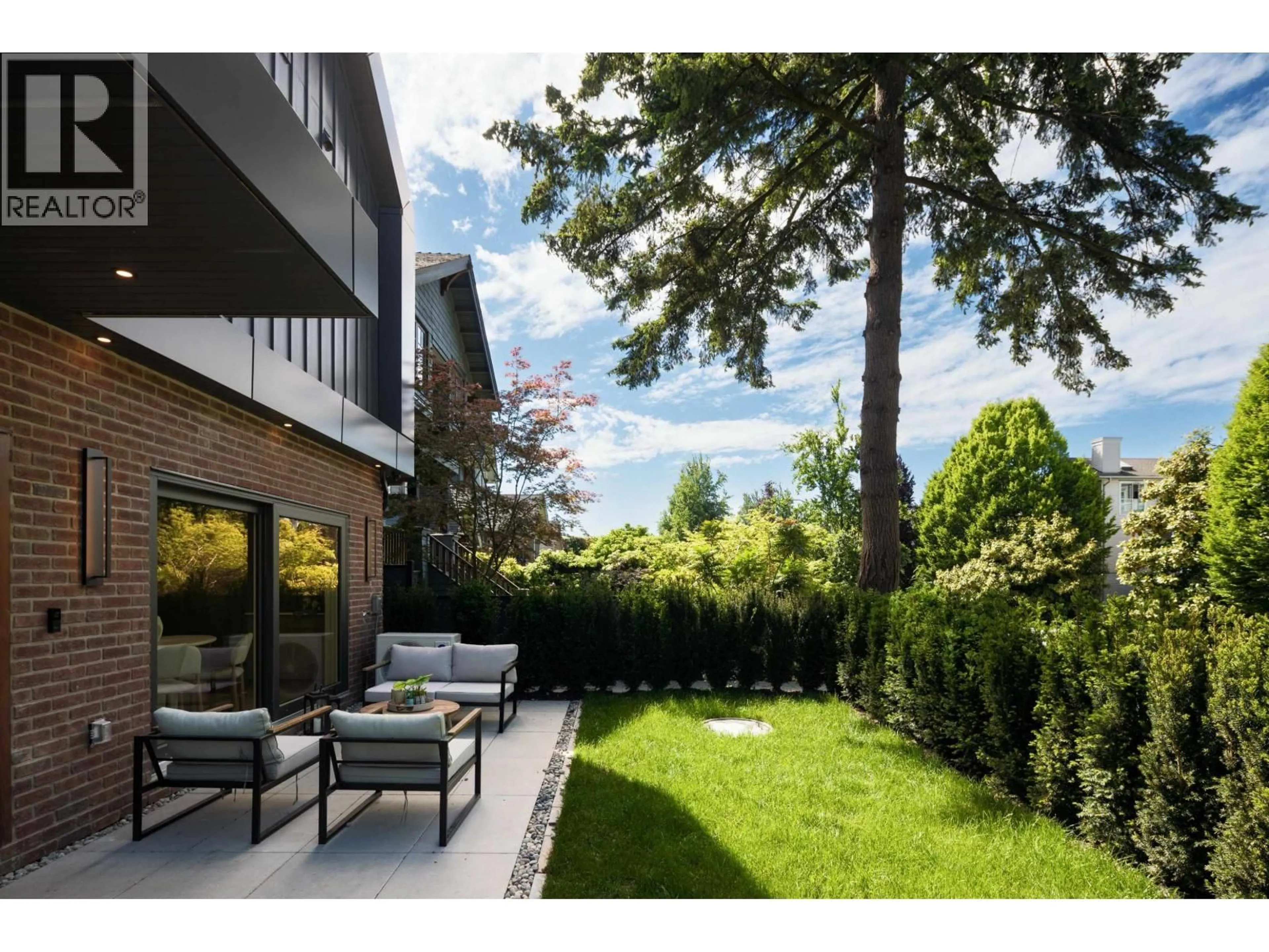 Patio, unknown for 1 - 258 19 AVENUE, Vancouver British Columbia V5V1J2