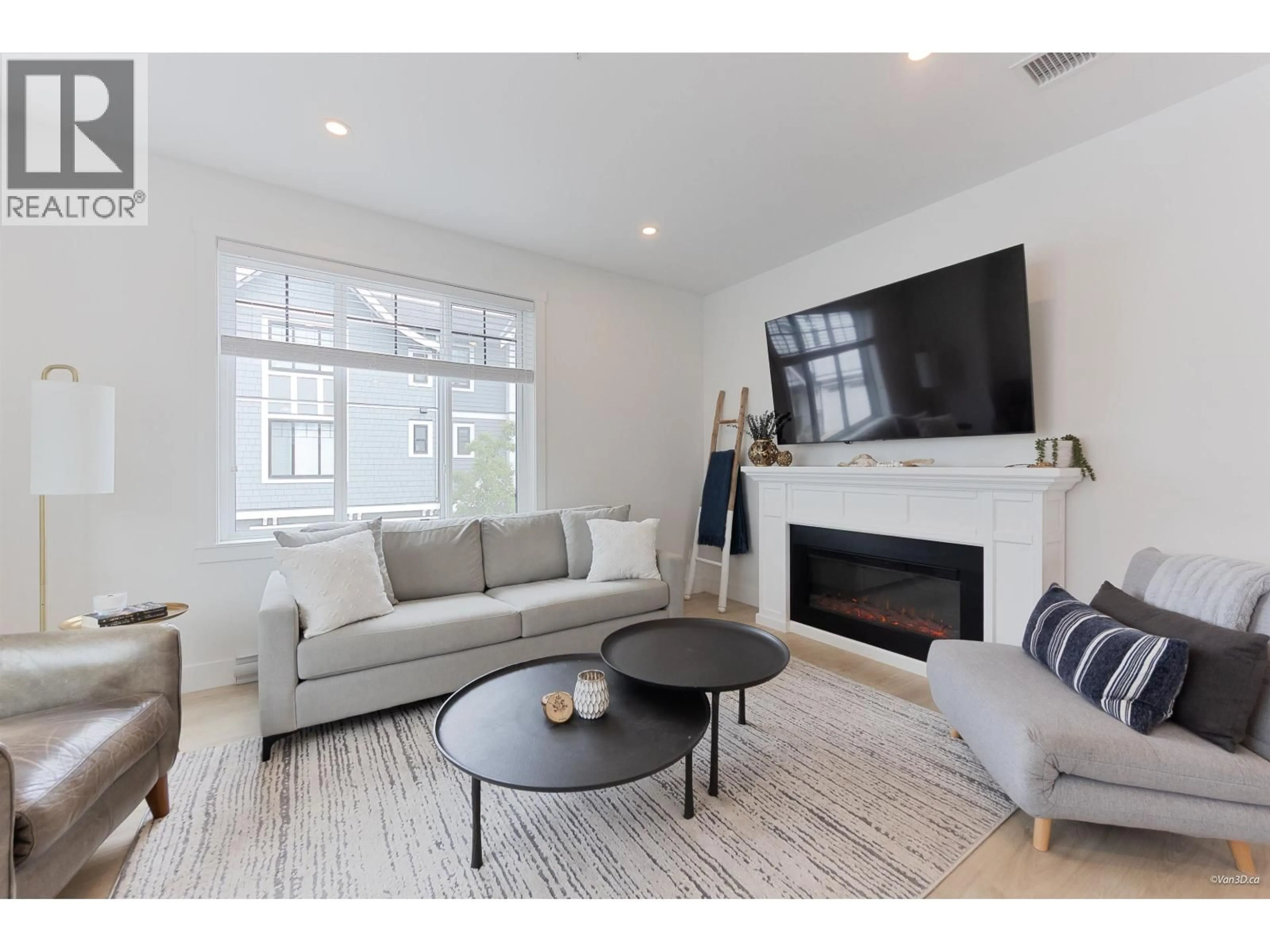 Living room with furniture, unknown for 23 - 12018 237 STREET, Maple Ridge British Columbia V4R0H6