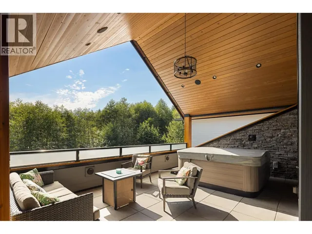 40257 ARISTOTLE DRIVE, Squamish 3