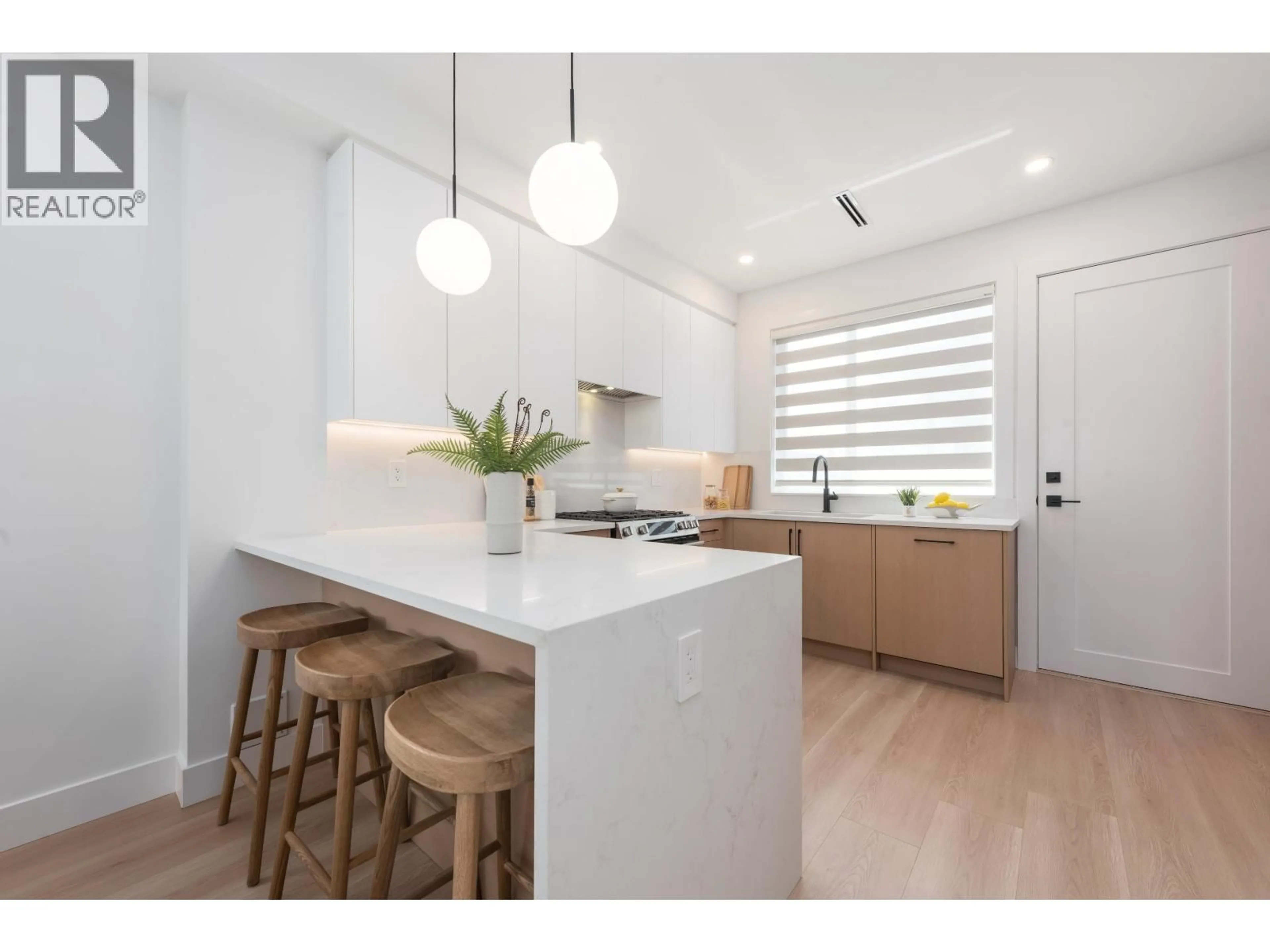 Open concept kitchen, unknown for 5 - 6808 ELWELL STREET, Burnaby British Columbia V5E1K1