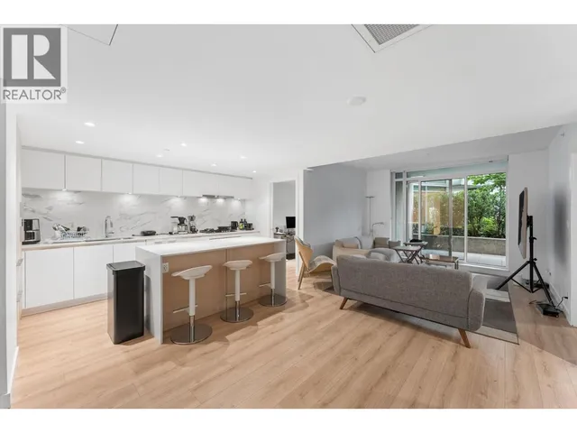 305 - 1500 FERN STREET, North Vancouver 2
