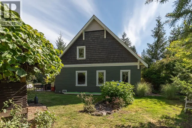 40235 KINTYRE DRIVE, Squamish 3