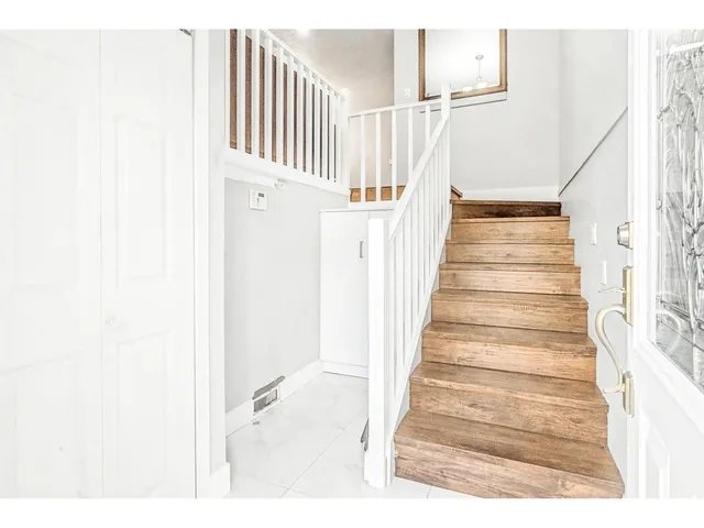 8076 139A STREET, Surrey 4
