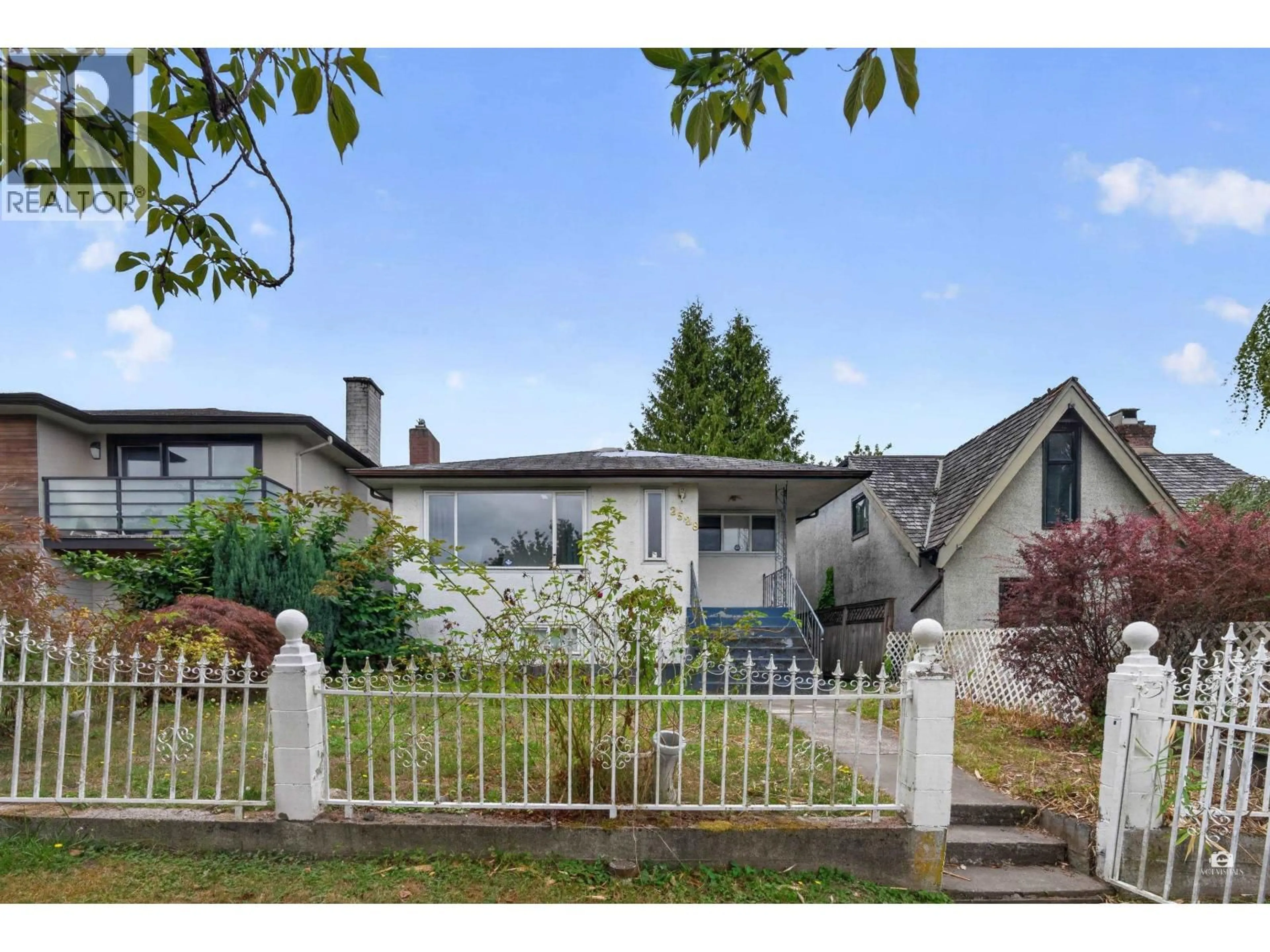 Unknown for 2528 24TH AVENUE, Vancouver British Columbia V5R1C9
