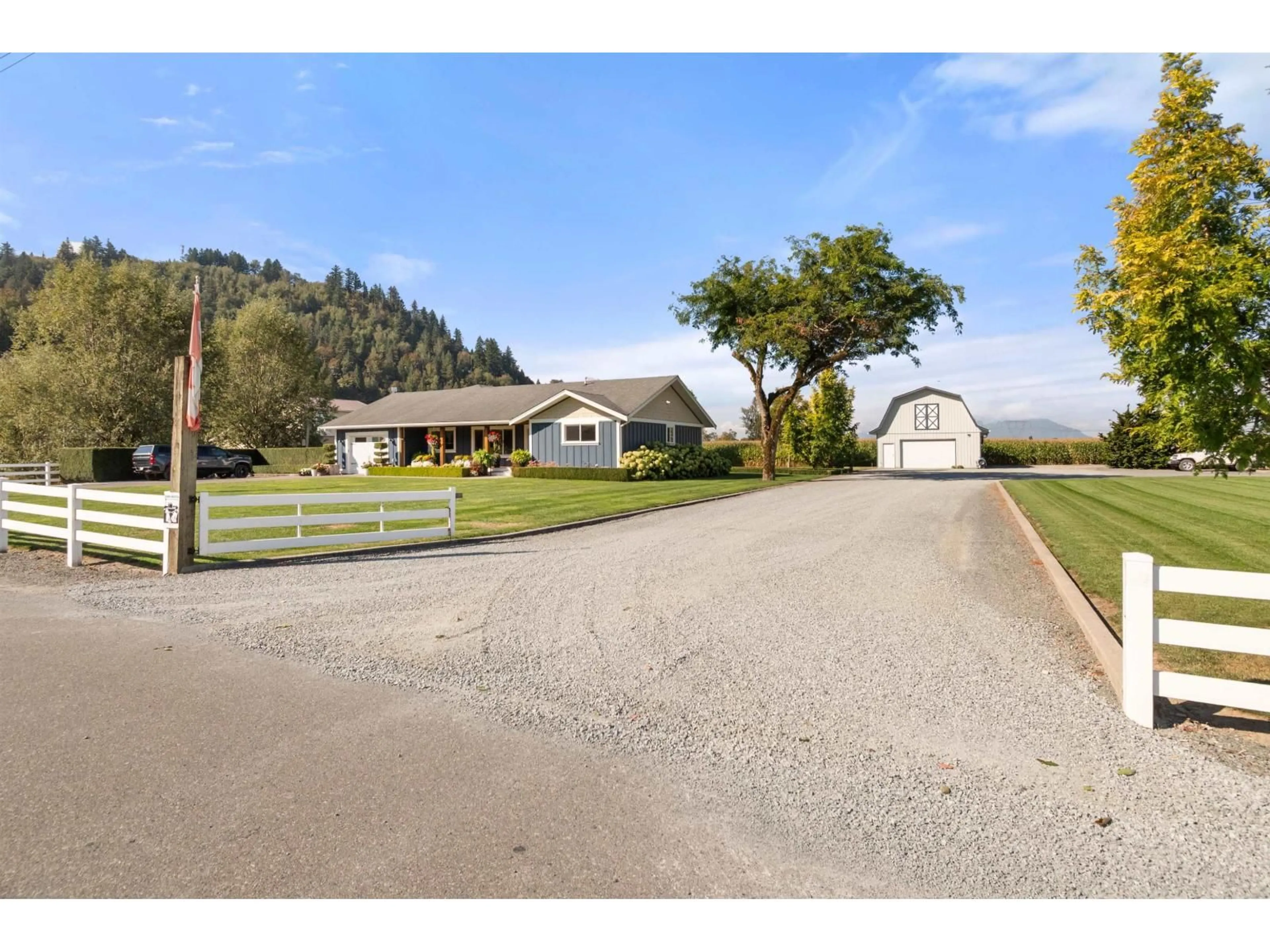 A pic from outside/outdoor area/front of a property/back of a property/a pic from drone, street for 6629 BANFORD ROAD, Chilliwack British Columbia V2R4S3