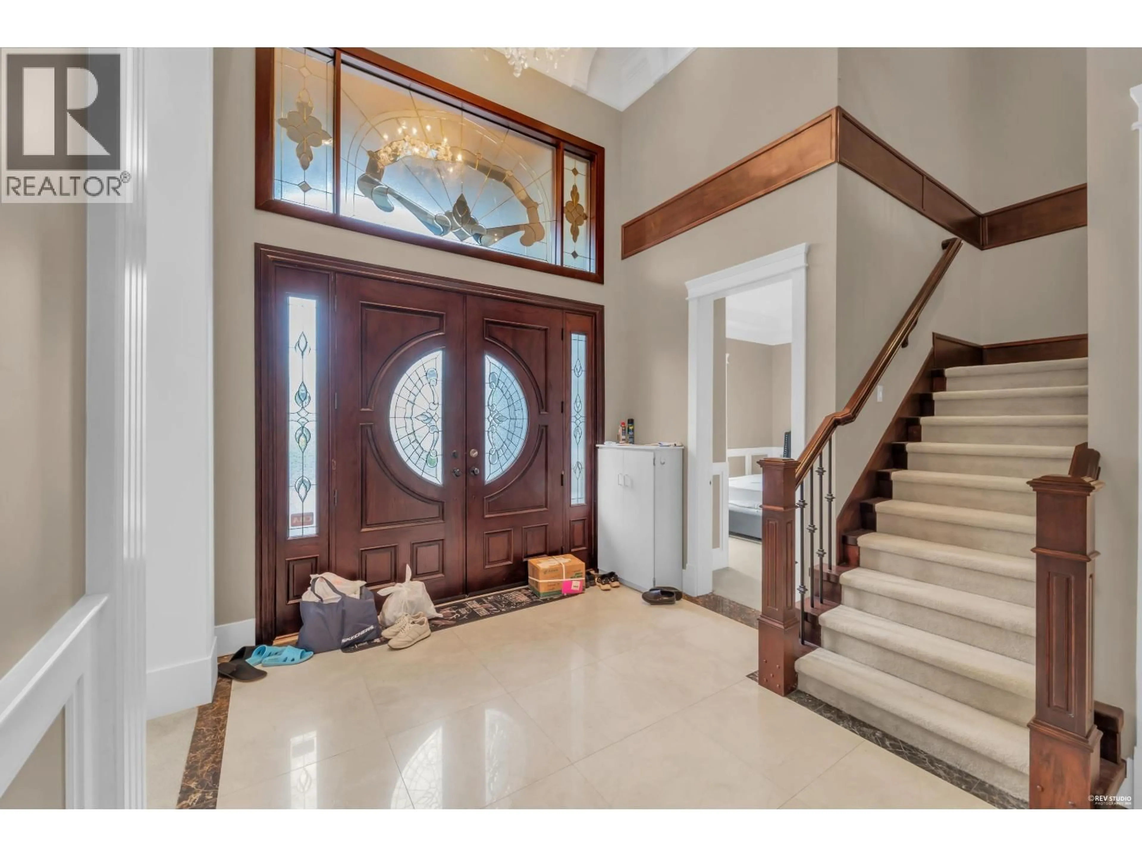 Indoor entryway for 8080 SPIRES ROAD, Richmond British Columbia V6Y1V9