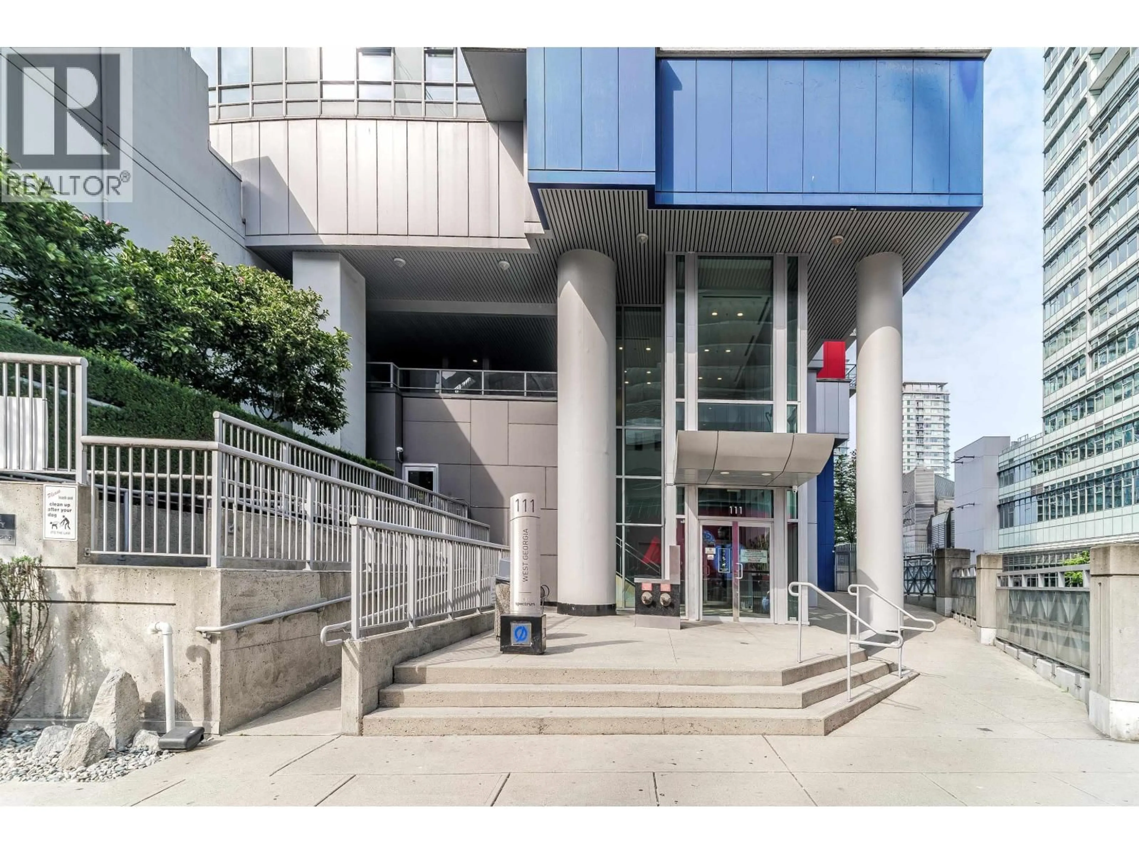 Indoor foyer for 2308 - 111 GEORGIA STREET, Vancouver British Columbia V6B1T8