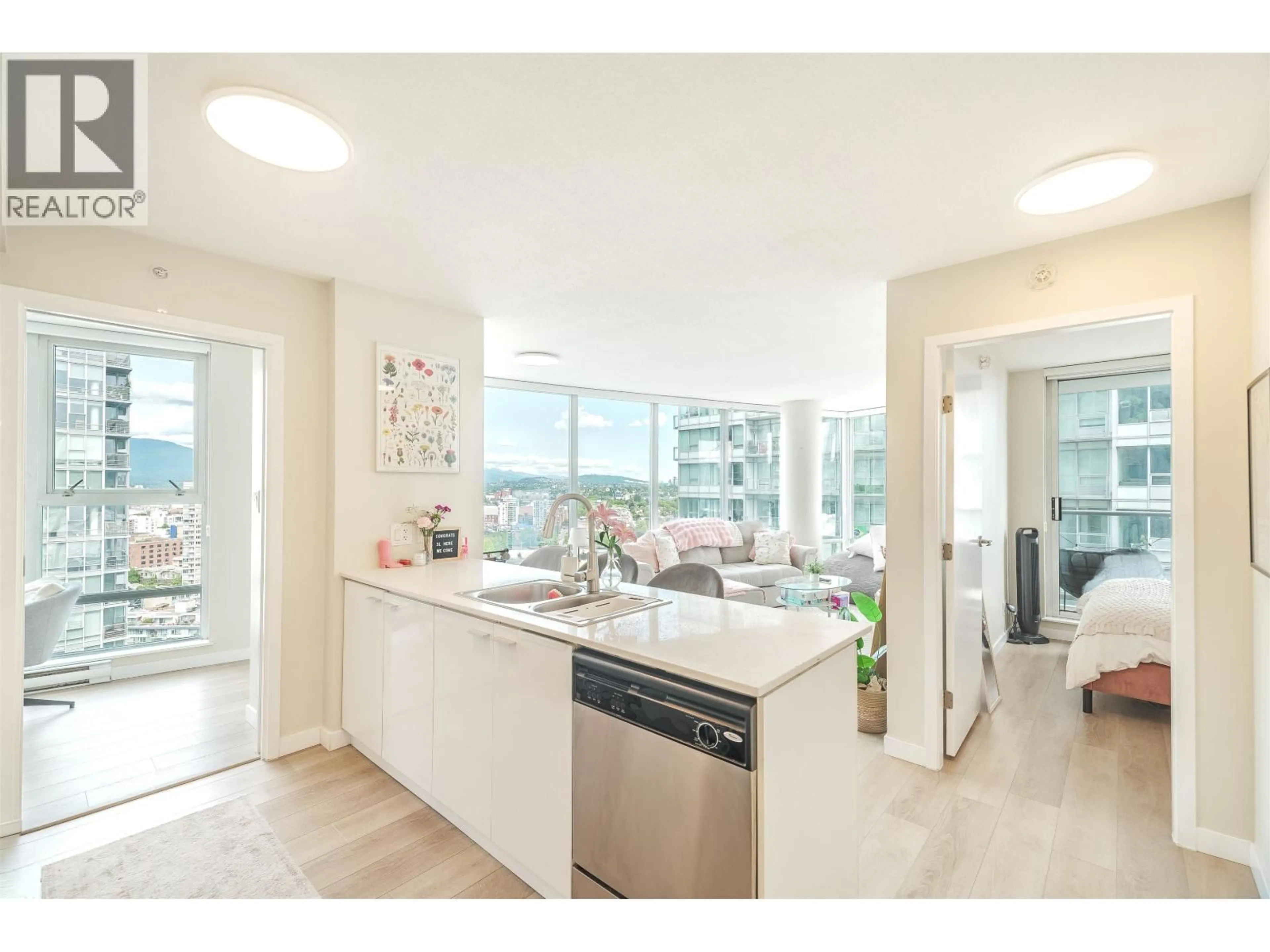 Open concept kitchen, unknown for 2308 - 111 GEORGIA STREET, Vancouver British Columbia V6B1T8