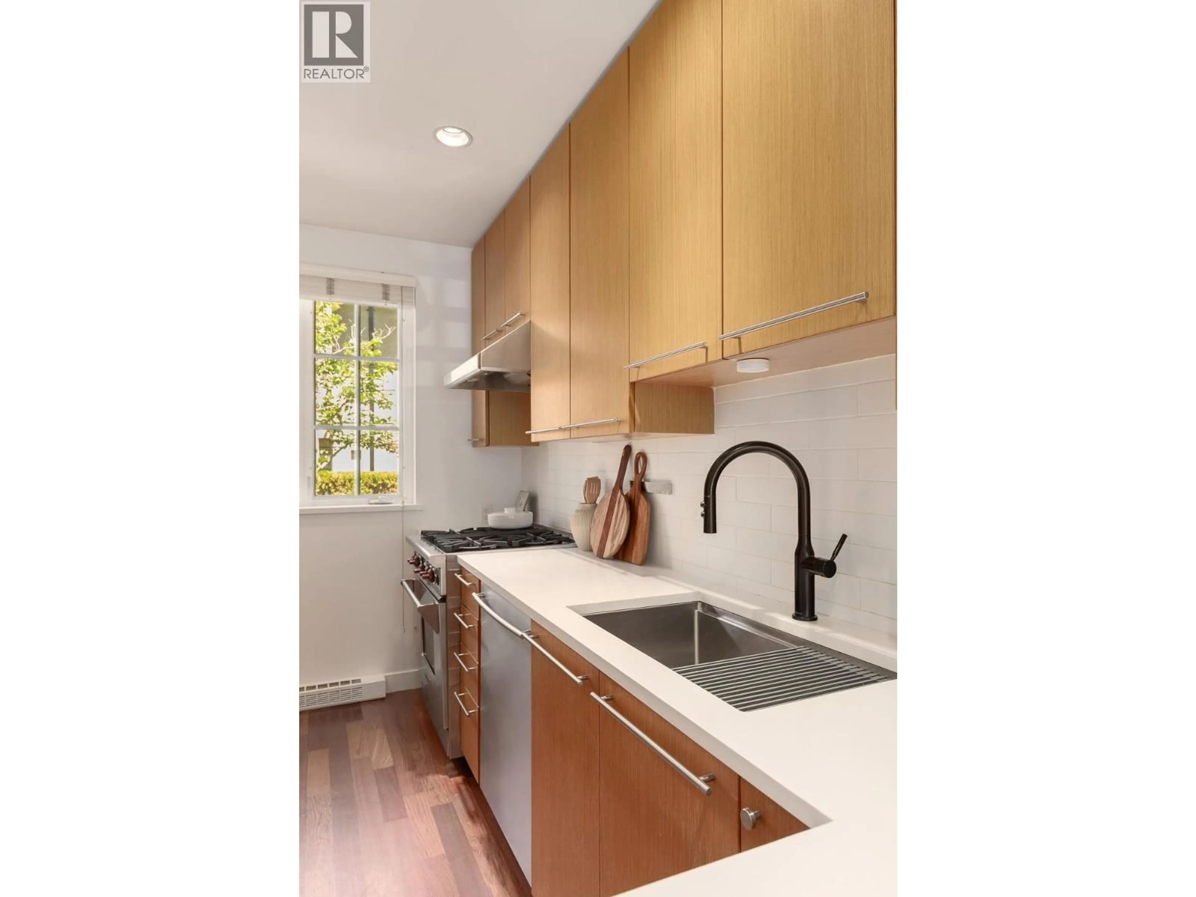 Unknown for 2943 LAUREL STREET, Vancouver British Columbia V5Z3T4