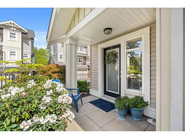 24 - 2925 KING GEORGE BOULEVARD, Surrey 3